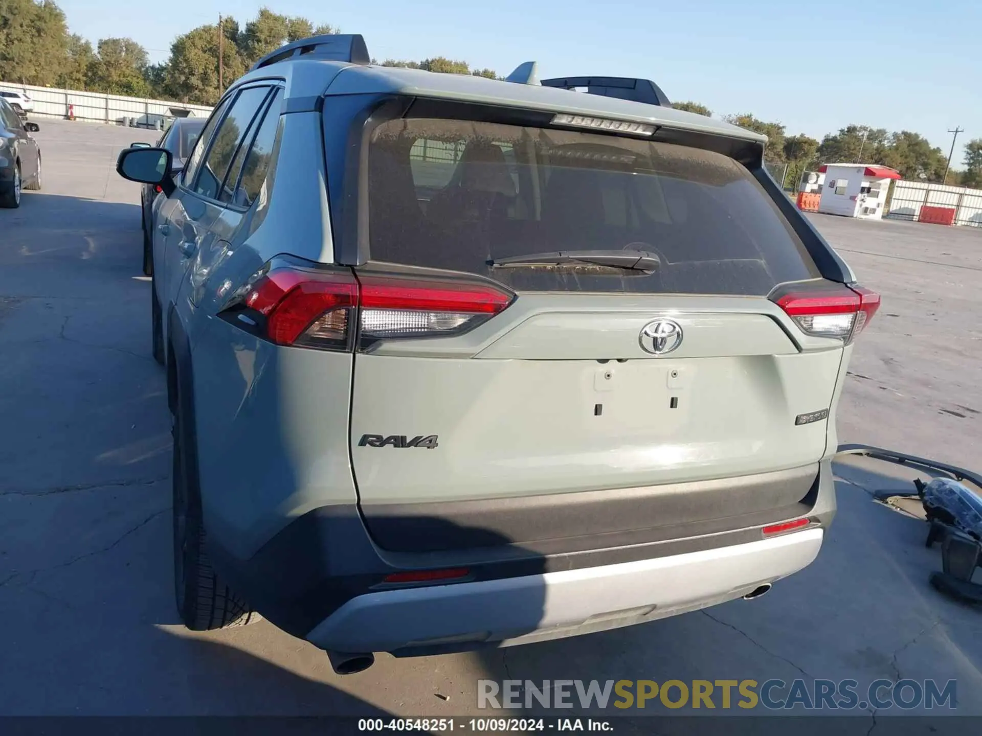 17 Photograph of a damaged car 2T3J1RFV5NW296807 TOYOTA RAV4 2022