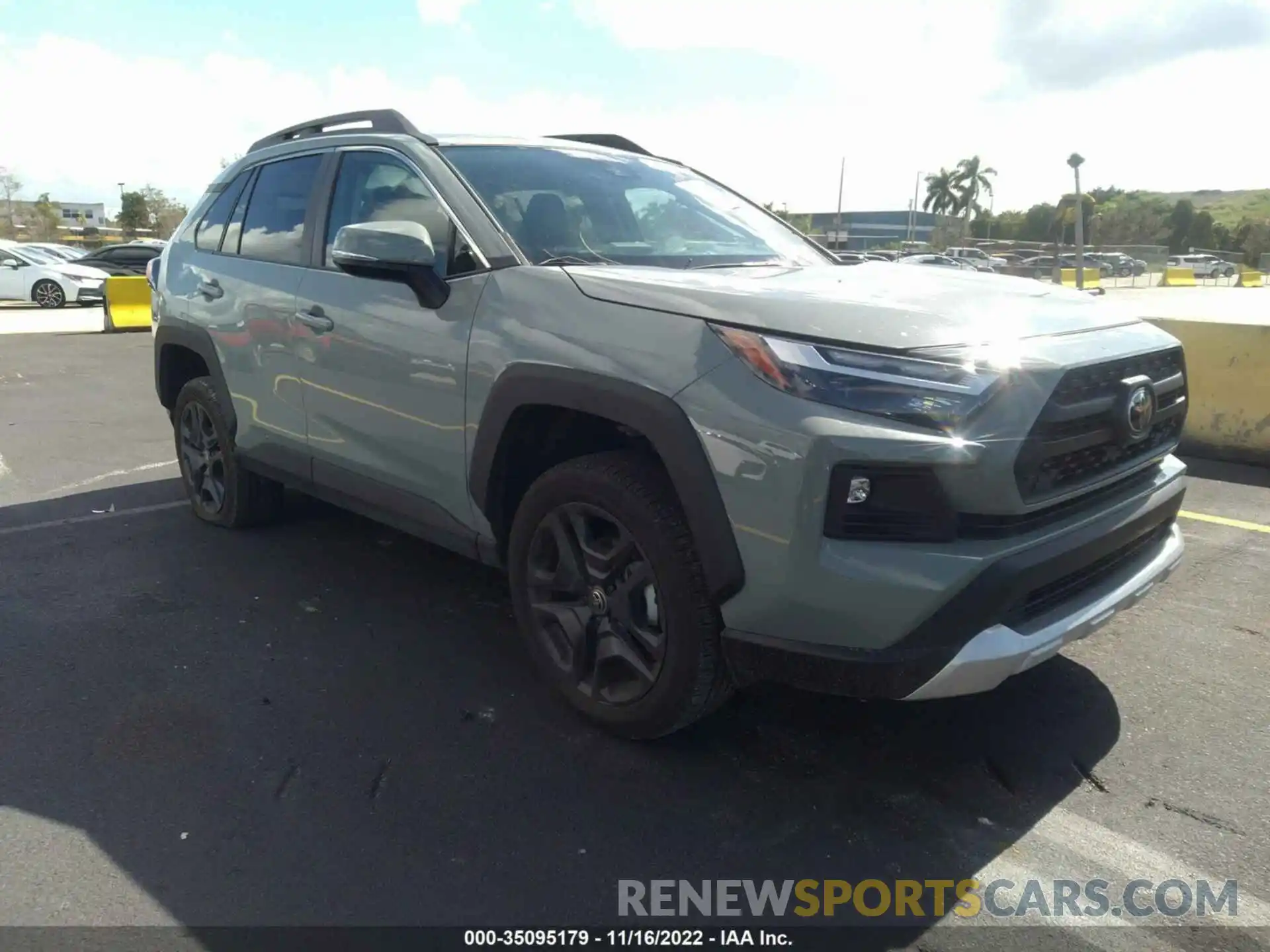 1 Photograph of a damaged car 2T3J1RFV6NW255117 TOYOTA RAV4 2022