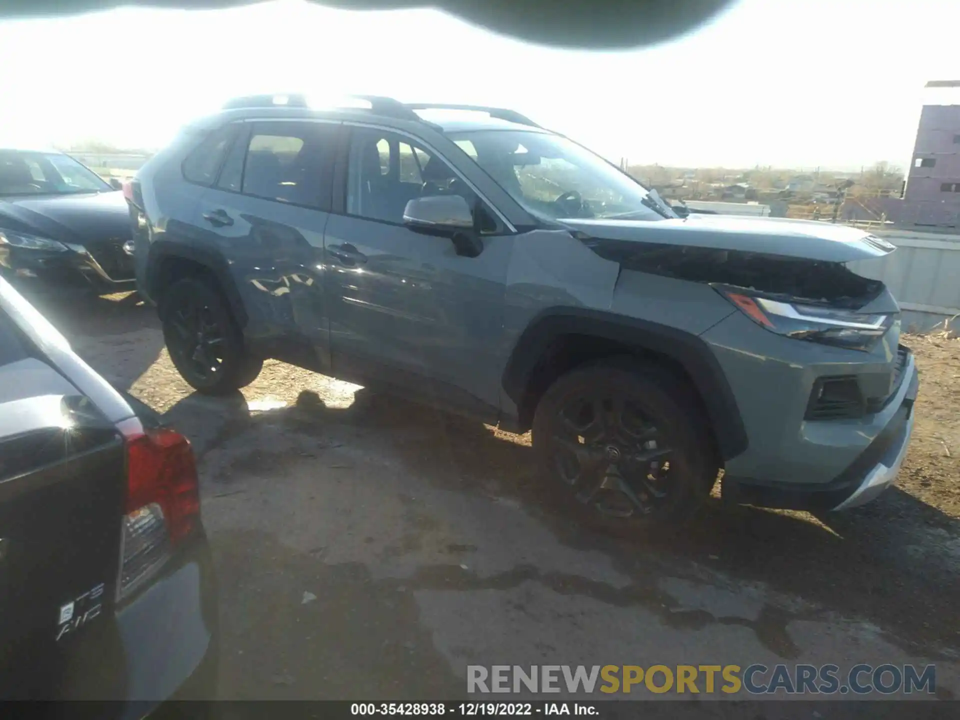 1 Photograph of a damaged car 2T3J1RFV7NW264456 TOYOTA RAV4 2022