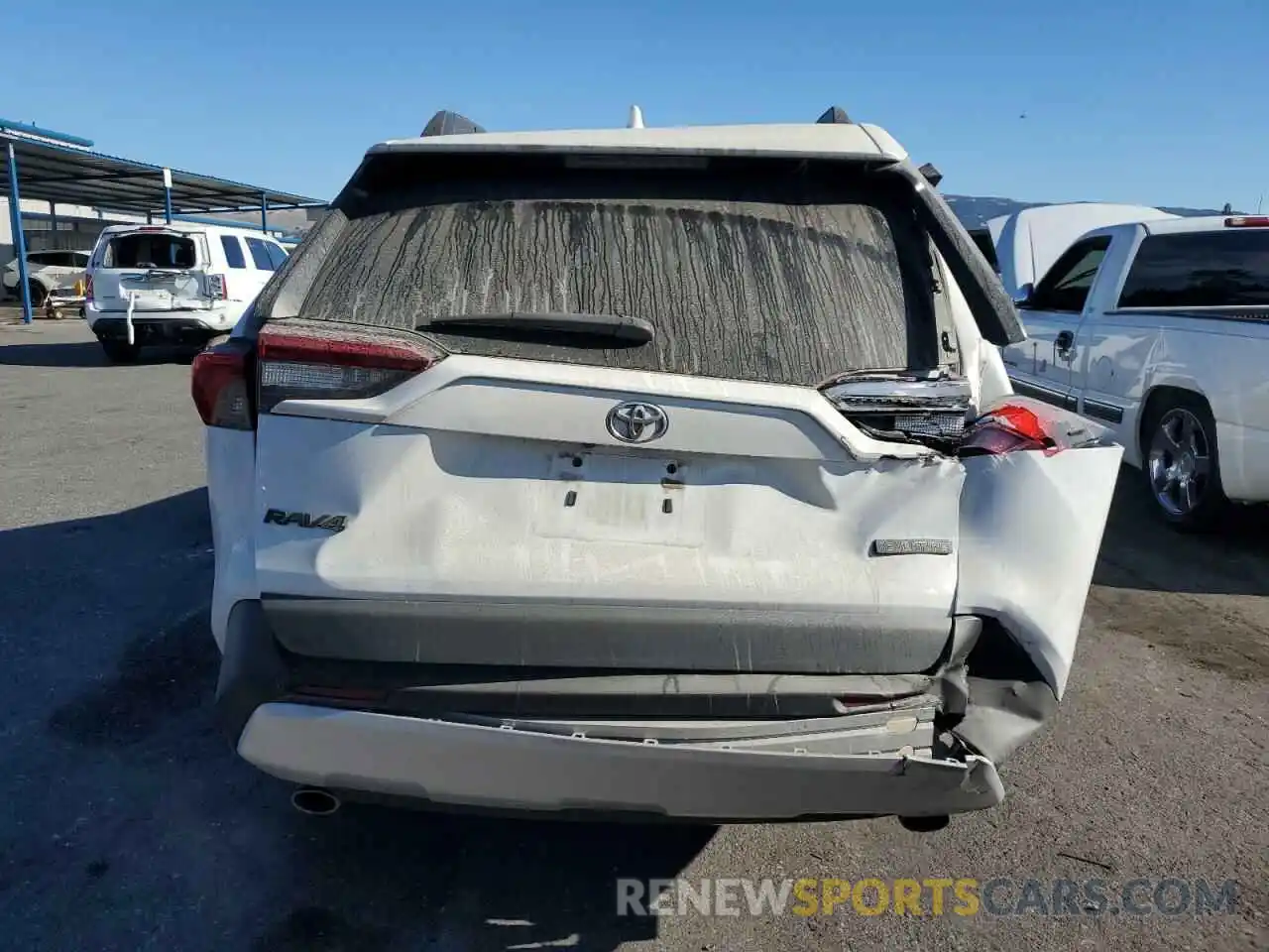 6 Photograph of a damaged car 2T3J1RFV7NW312635 TOYOTA RAV4 2022