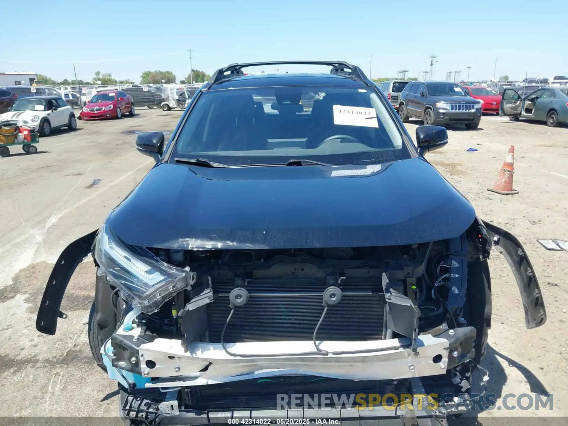 13 Photograph of a damaged car 2T3J1RFV8NW266510 TOYOTA RAV4 2022