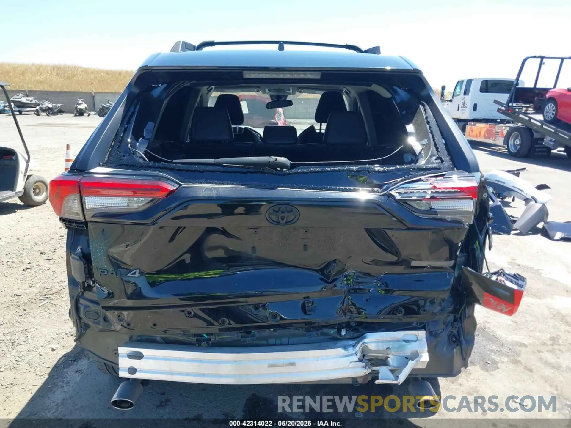17 Photograph of a damaged car 2T3J1RFV8NW266510 TOYOTA RAV4 2022