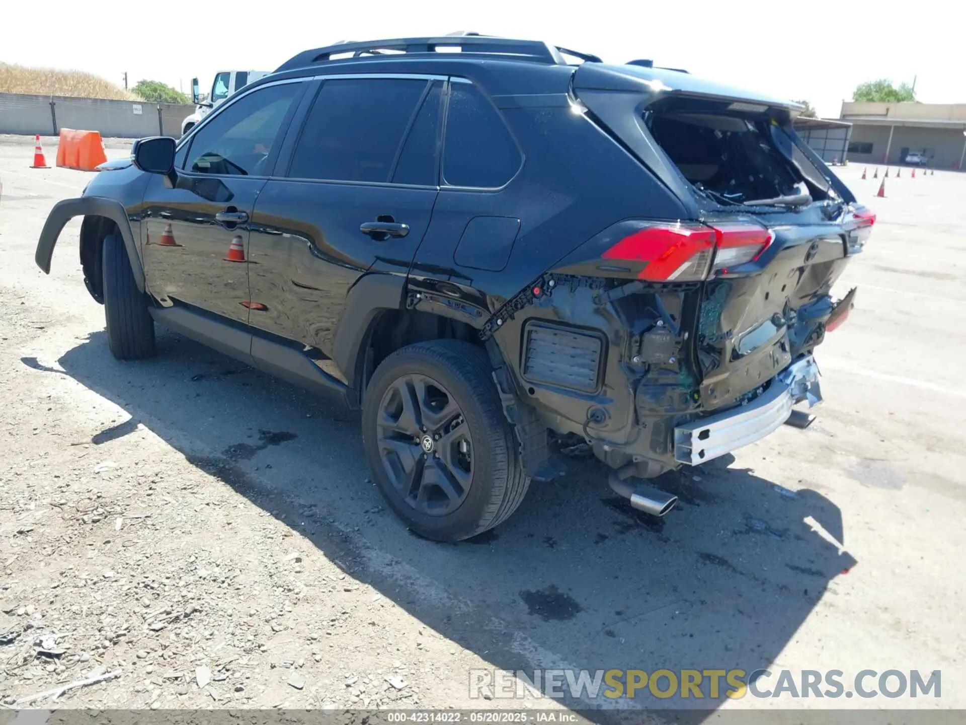 3 Photograph of a damaged car 2T3J1RFV8NW266510 TOYOTA RAV4 2022