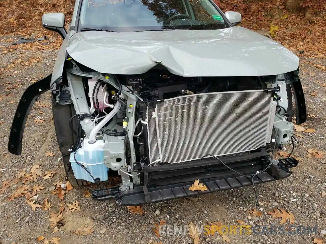 9 Photograph of a damaged car 2T3J1RFV9NW283980 TOYOTA RAV4 2022