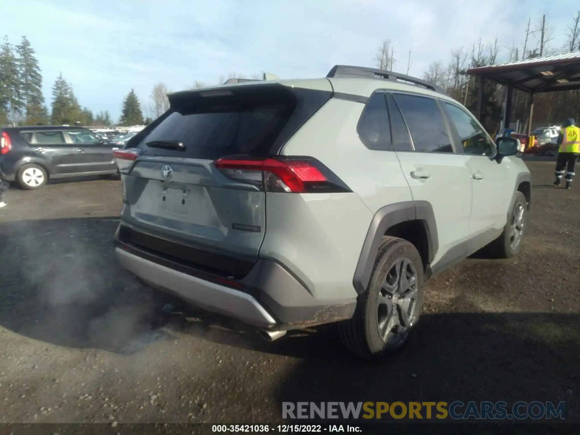 4 Photograph of a damaged car 2T3J1RFVXNW282644 TOYOTA RAV4 2022