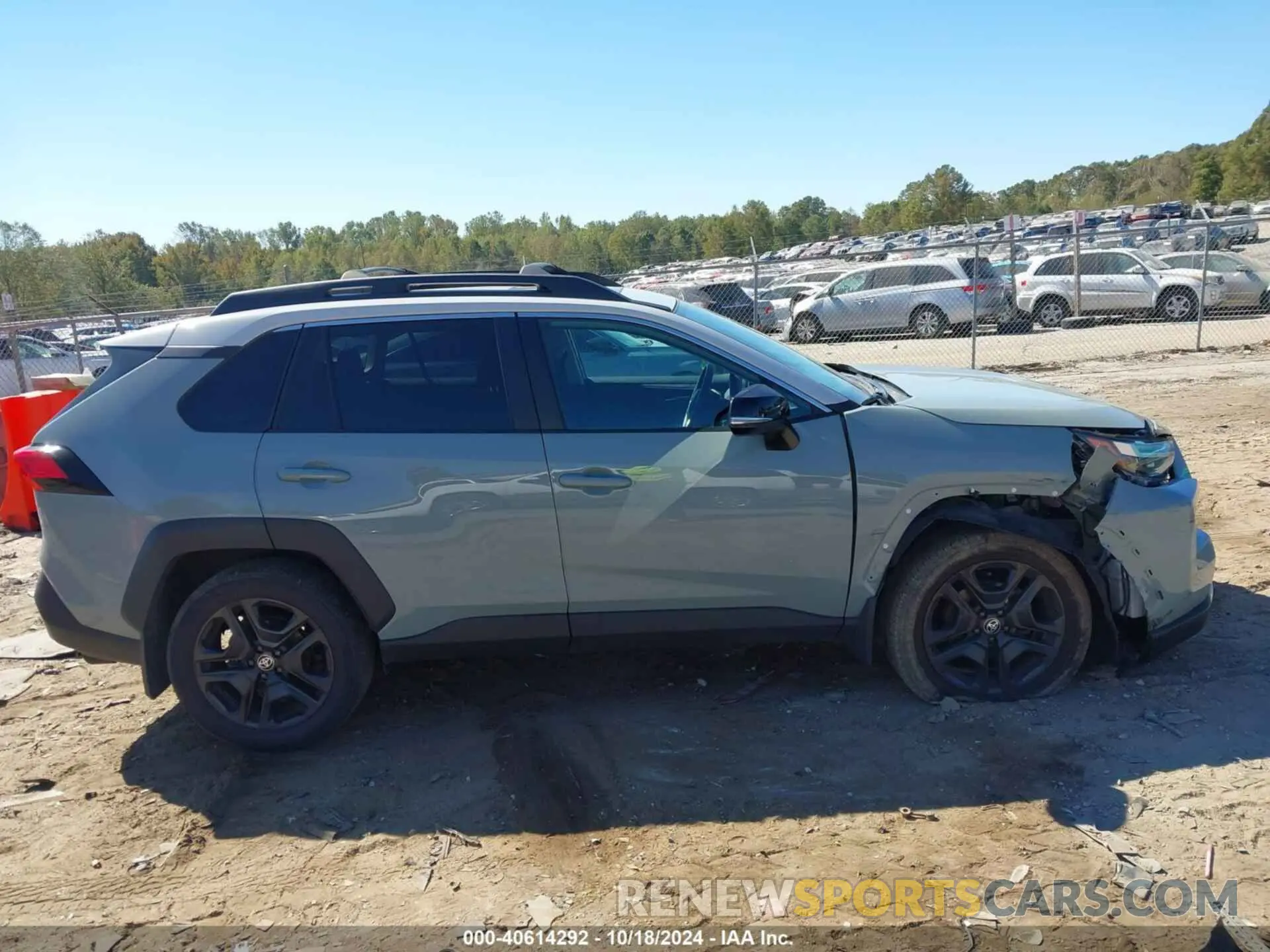 13 Photograph of a damaged car 2T3J1RFVXNW313391 TOYOTA RAV4 2022