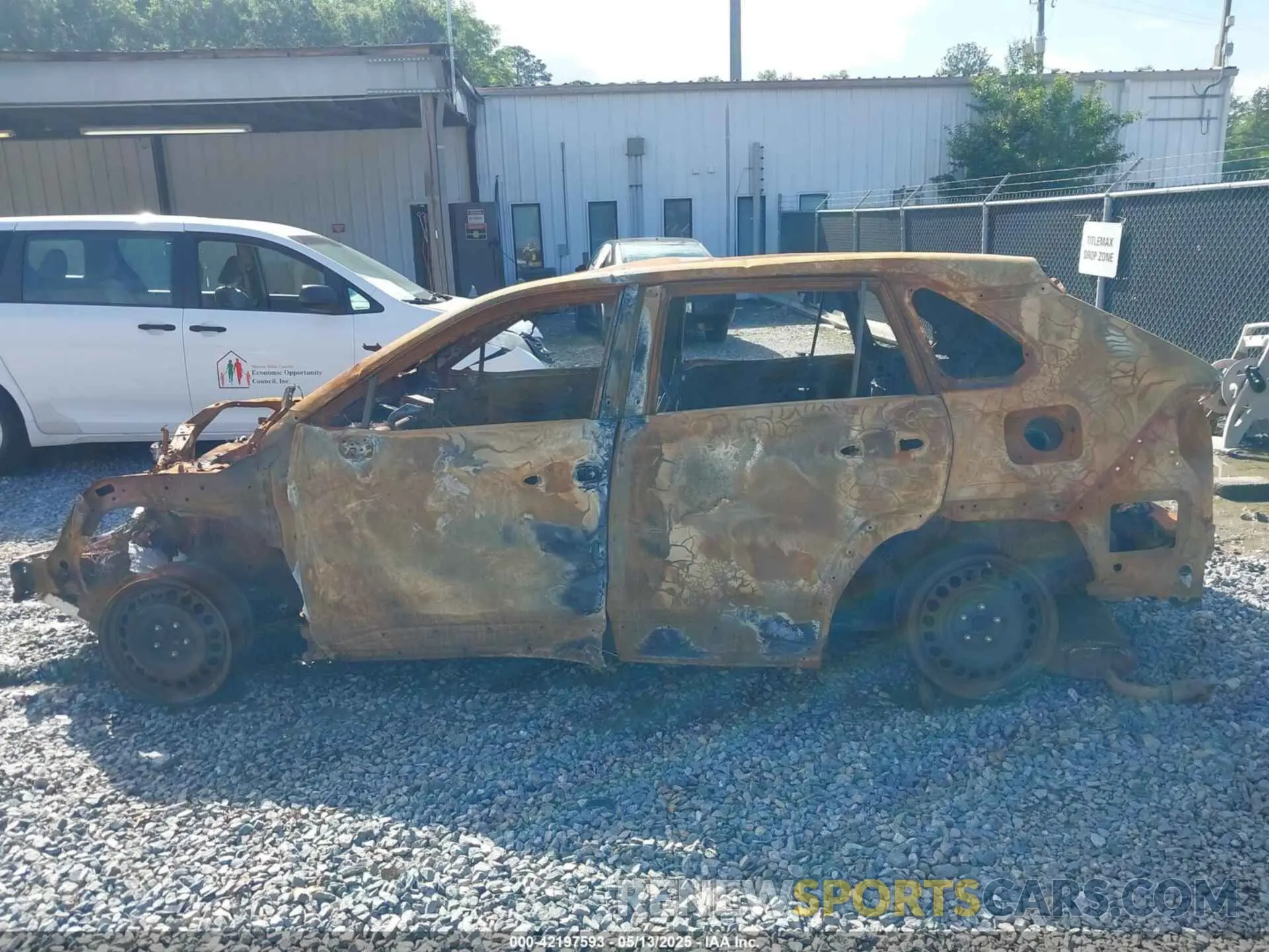 13 Photograph of a damaged car 2T3K1RFV0NC202192 TOYOTA RAV4 2022