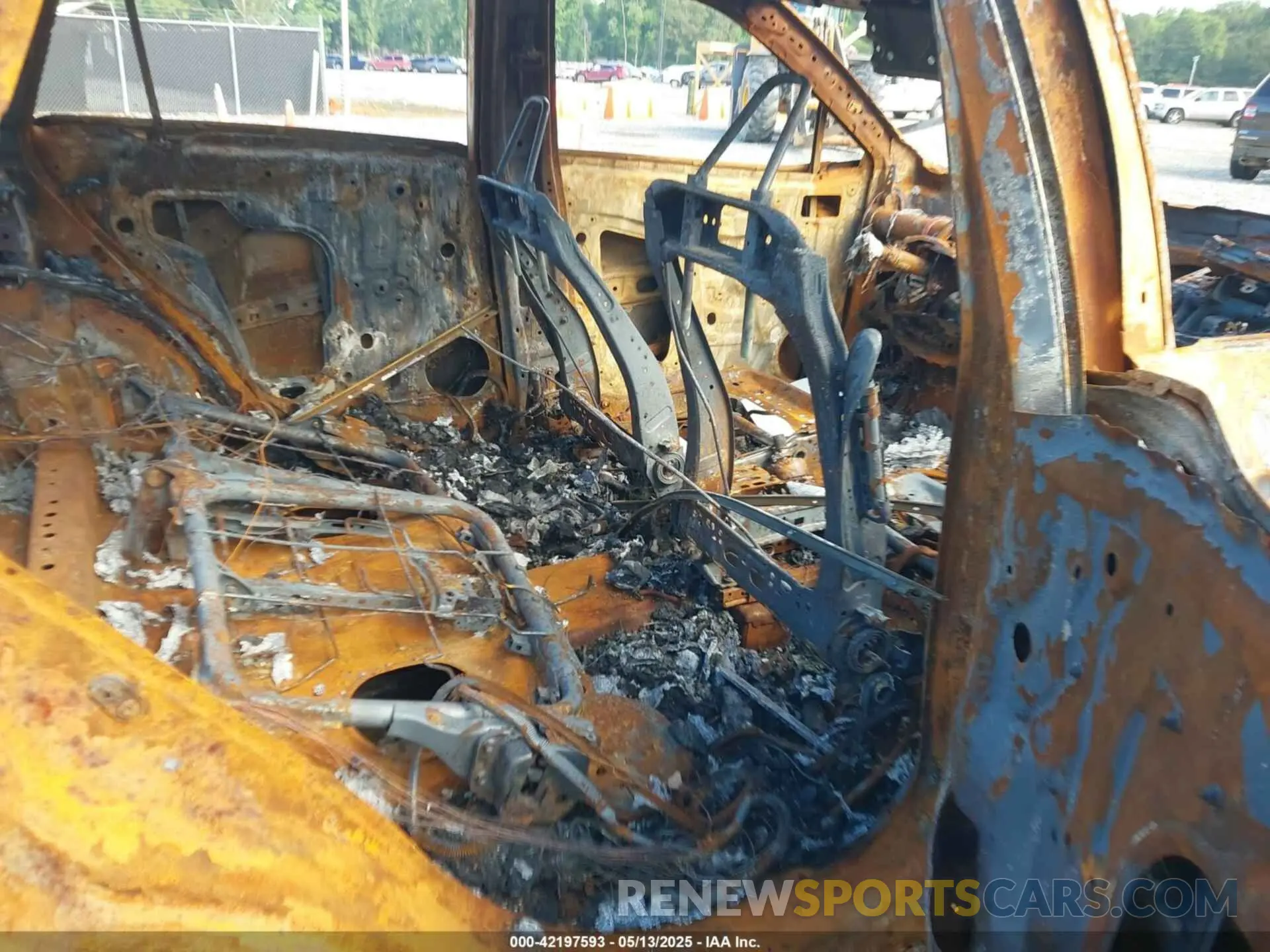8 Photograph of a damaged car 2T3K1RFV0NC202192 TOYOTA RAV4 2022