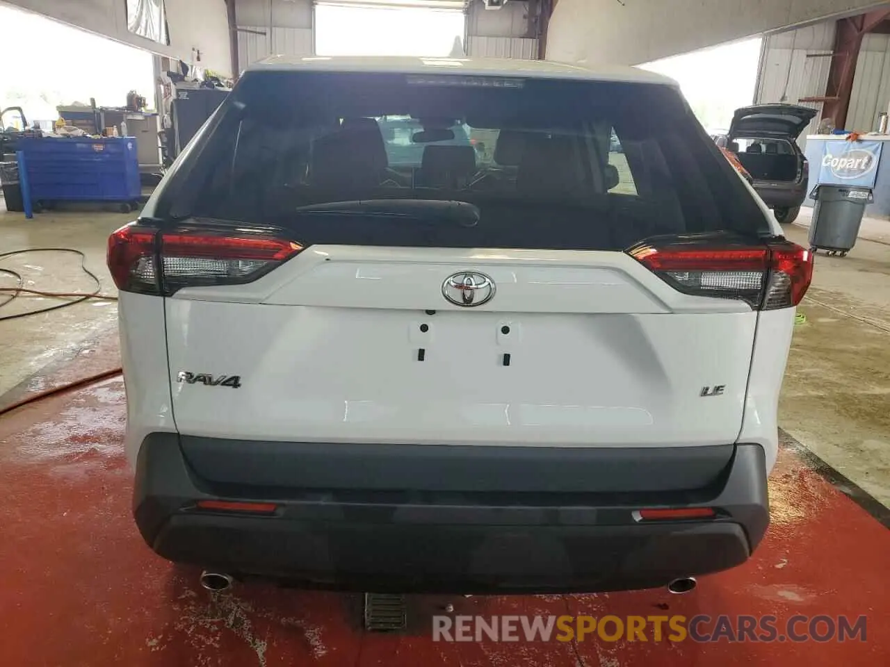 6 Photograph of a damaged car 2T3K1RFV1NW210963 TOYOTA RAV4 2022