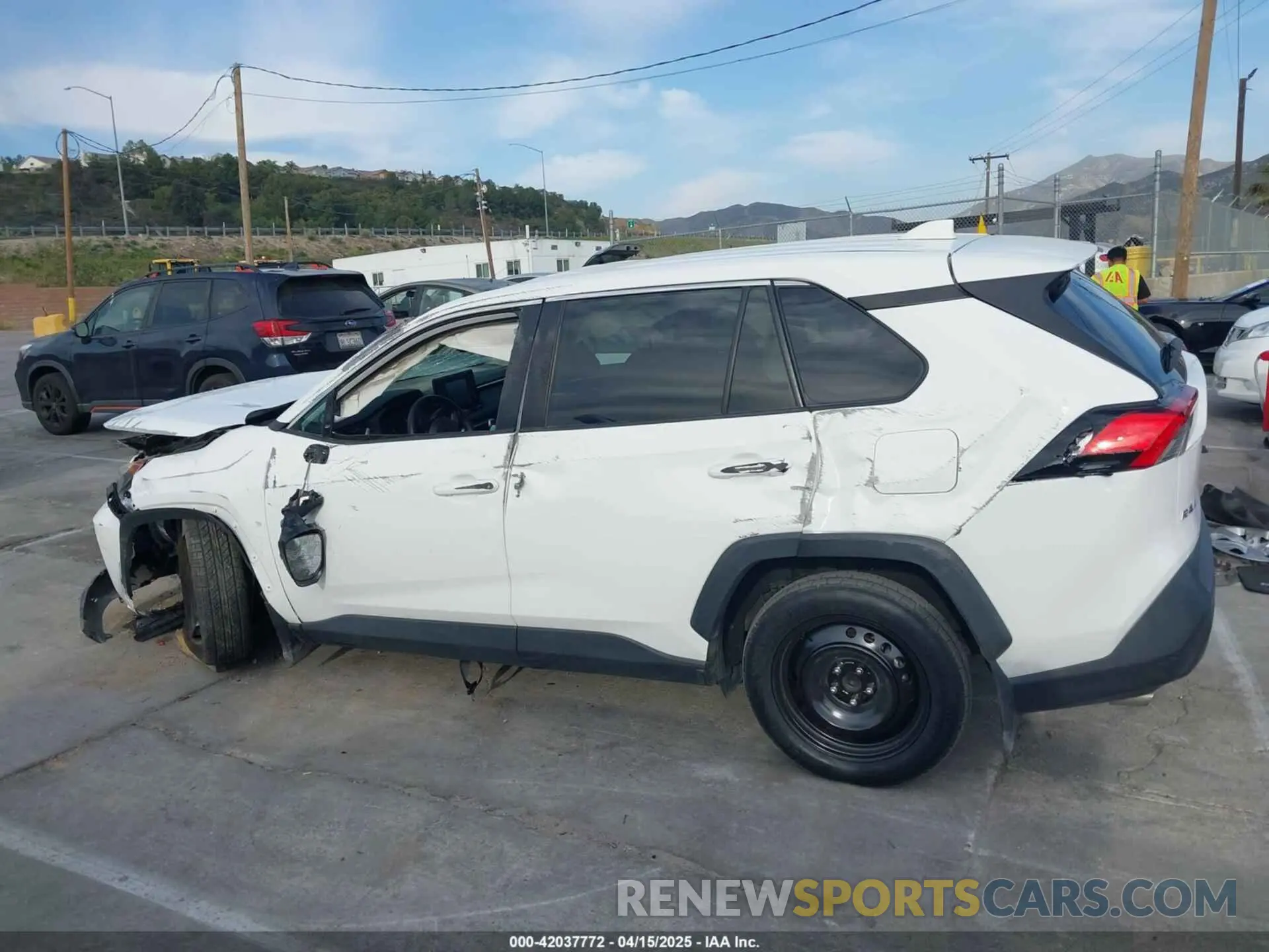 14 Photograph of a damaged car 2T3K1RFV3NC188126 TOYOTA RAV4 2022