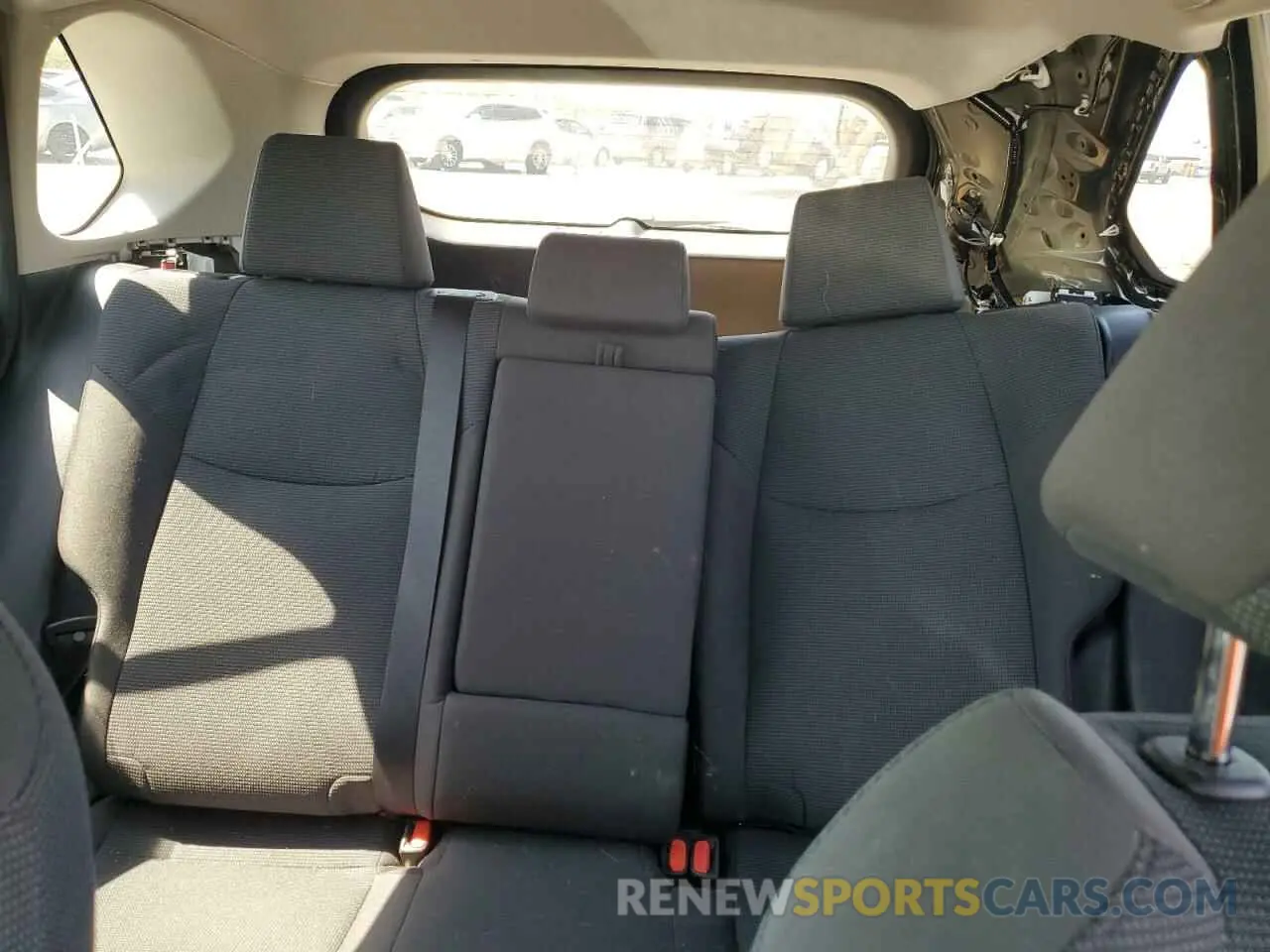 10 Photograph of a damaged car 2T3K1RFV6NC211284 TOYOTA RAV4 2022