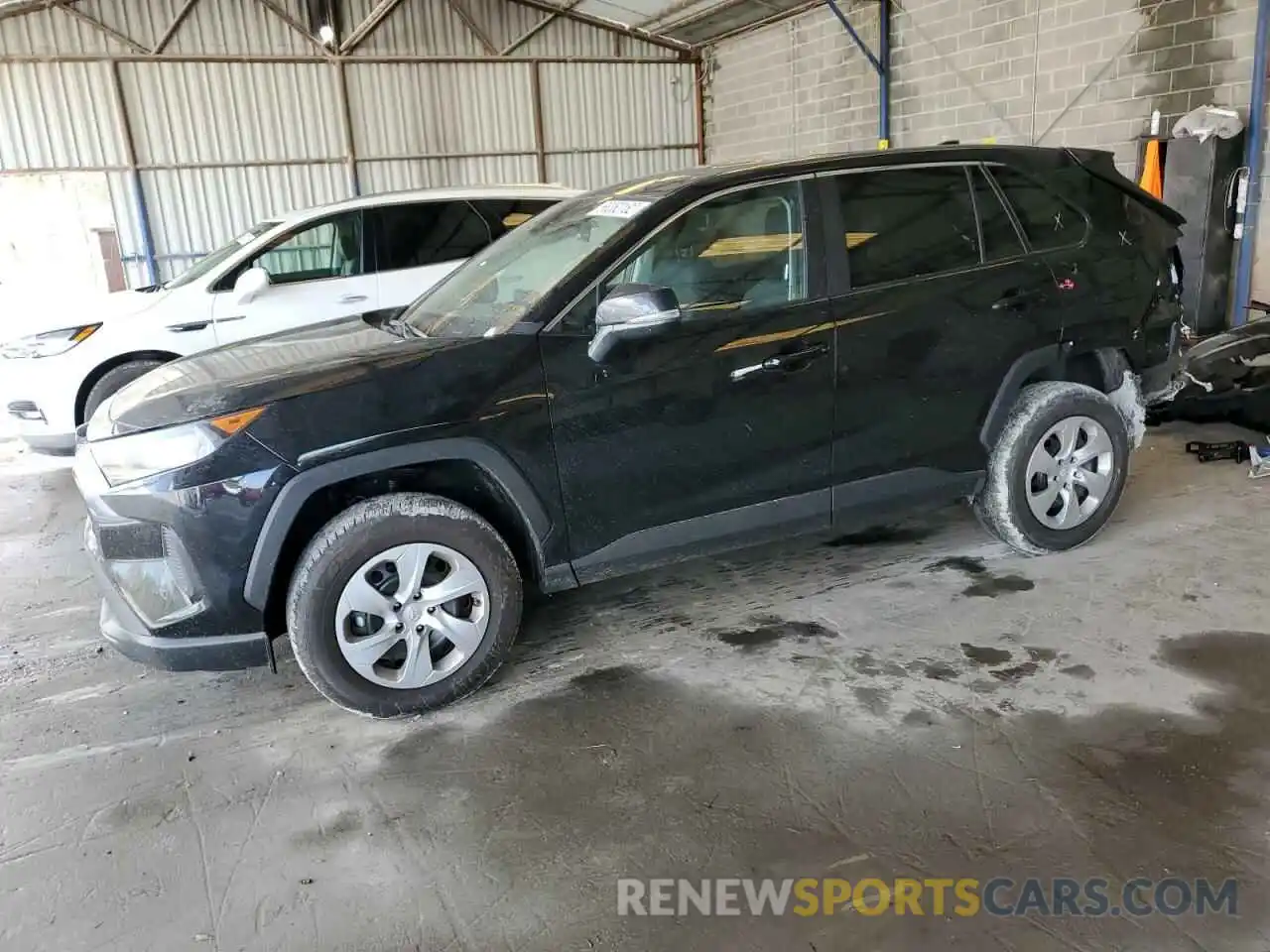 1 Photograph of a damaged car 2T3K1RFV9NC202000 TOYOTA RAV4 2022