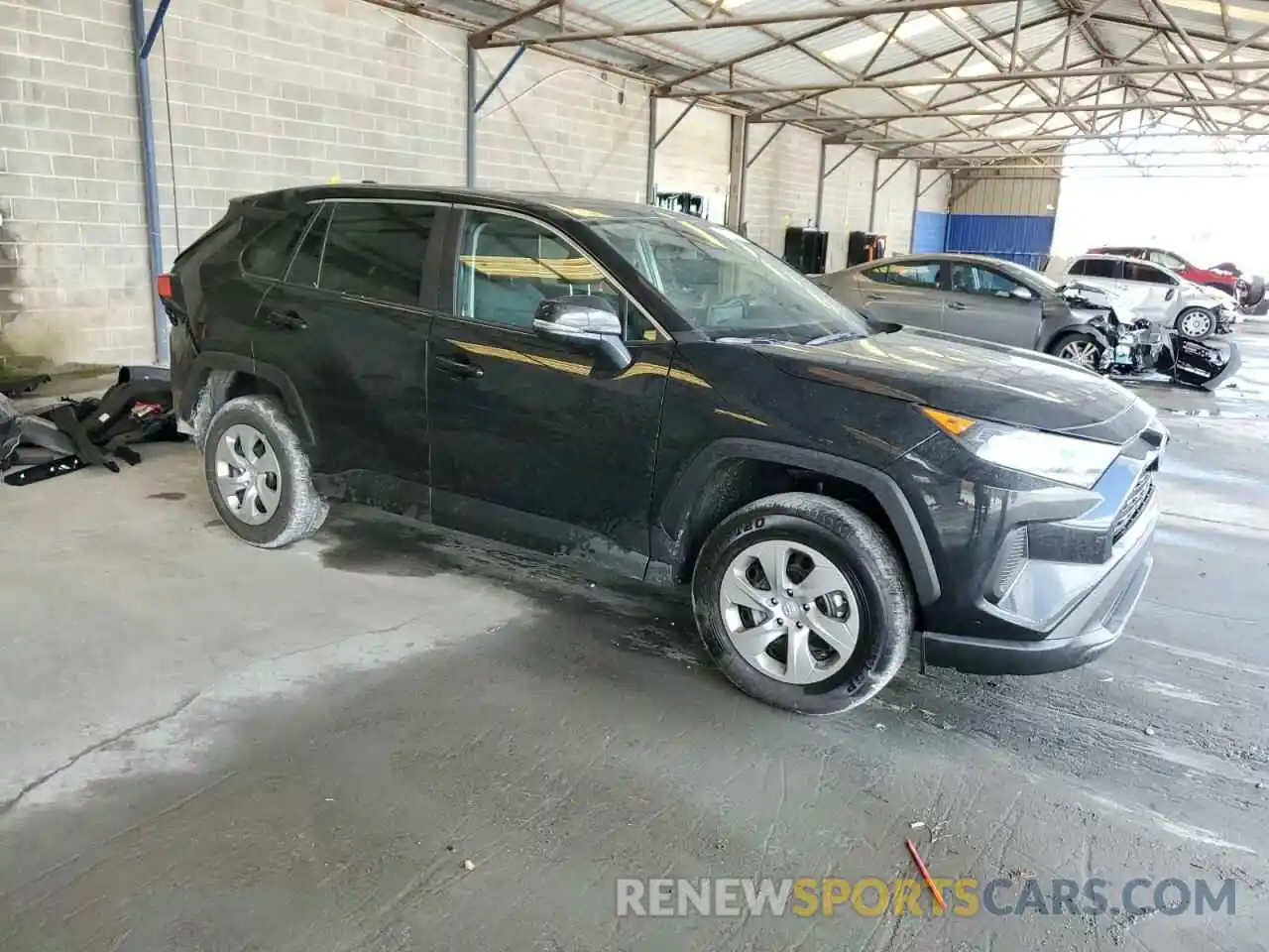 4 Photograph of a damaged car 2T3K1RFV9NC202000 TOYOTA RAV4 2022