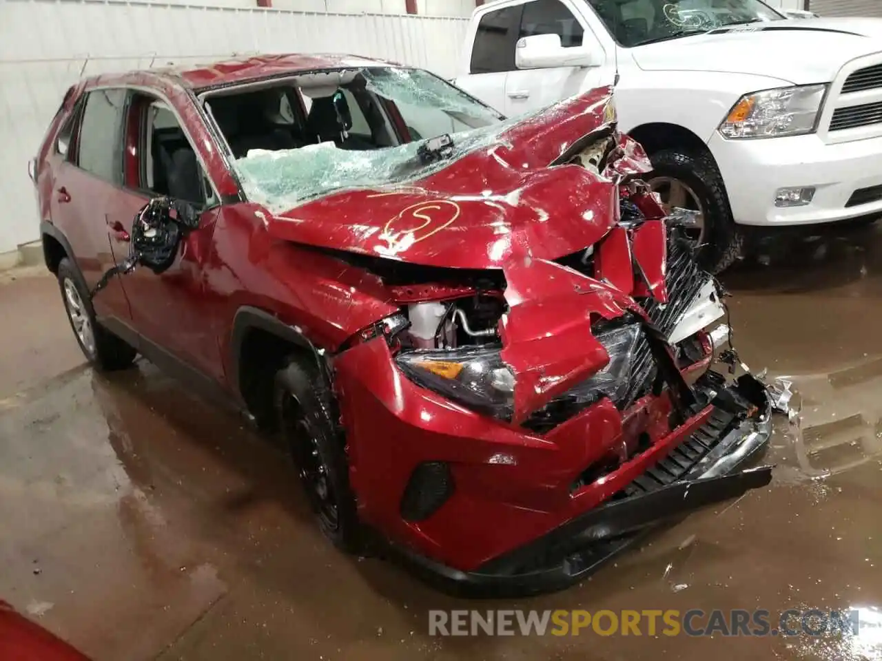 1 Photograph of a damaged car 2T3K1RFV9NW193149 TOYOTA RAV4 2022