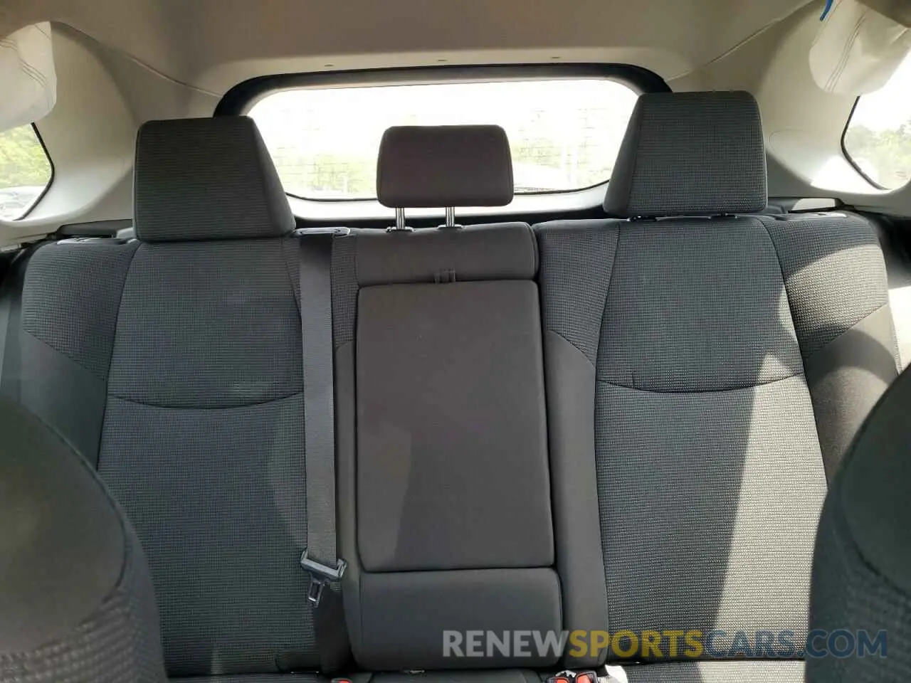 10 Photograph of a damaged car 2T3LWRFV1NW142962 TOYOTA RAV4 2022
