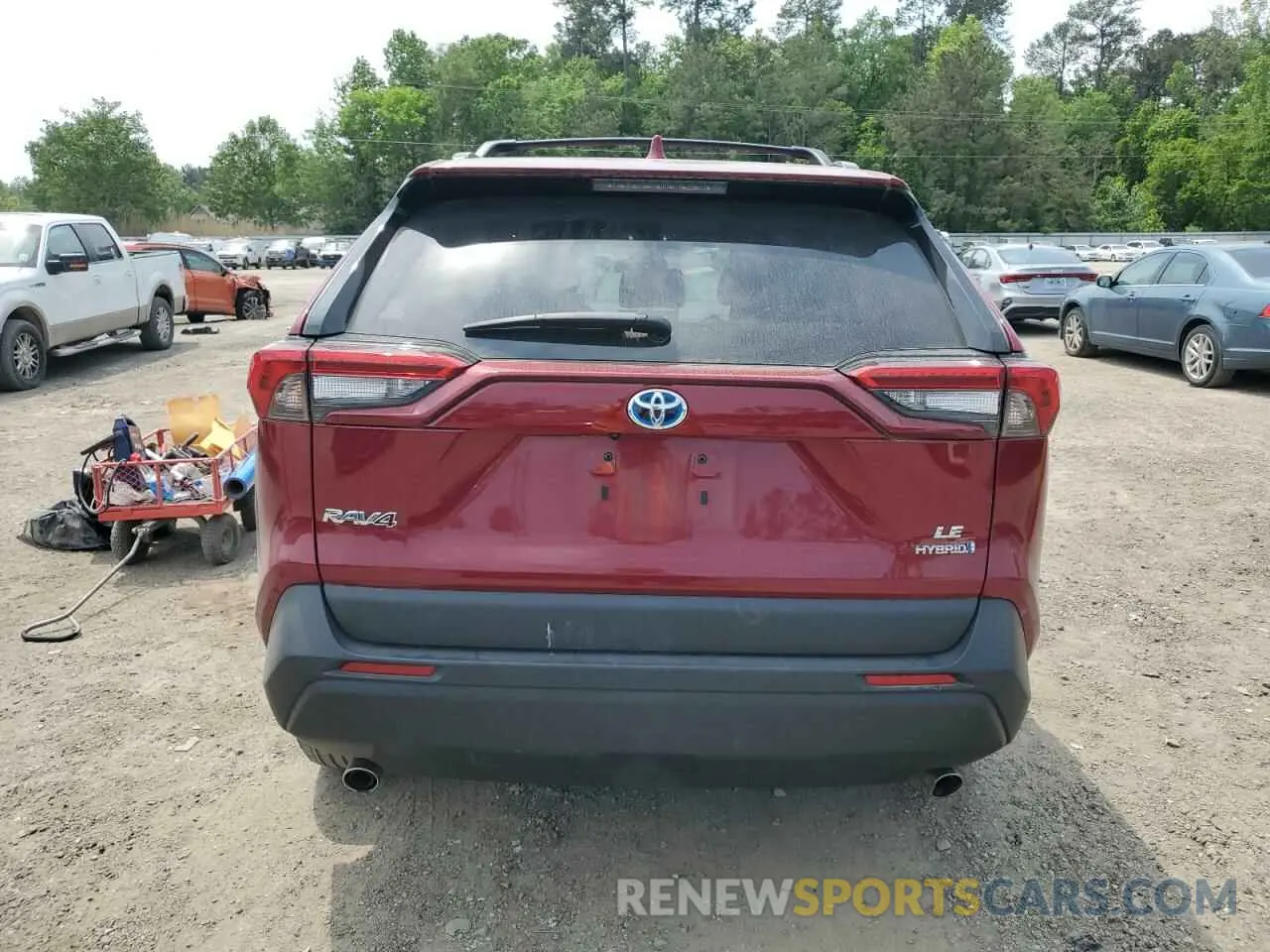 6 Photograph of a damaged car 2T3LWRFV1NW142962 TOYOTA RAV4 2022