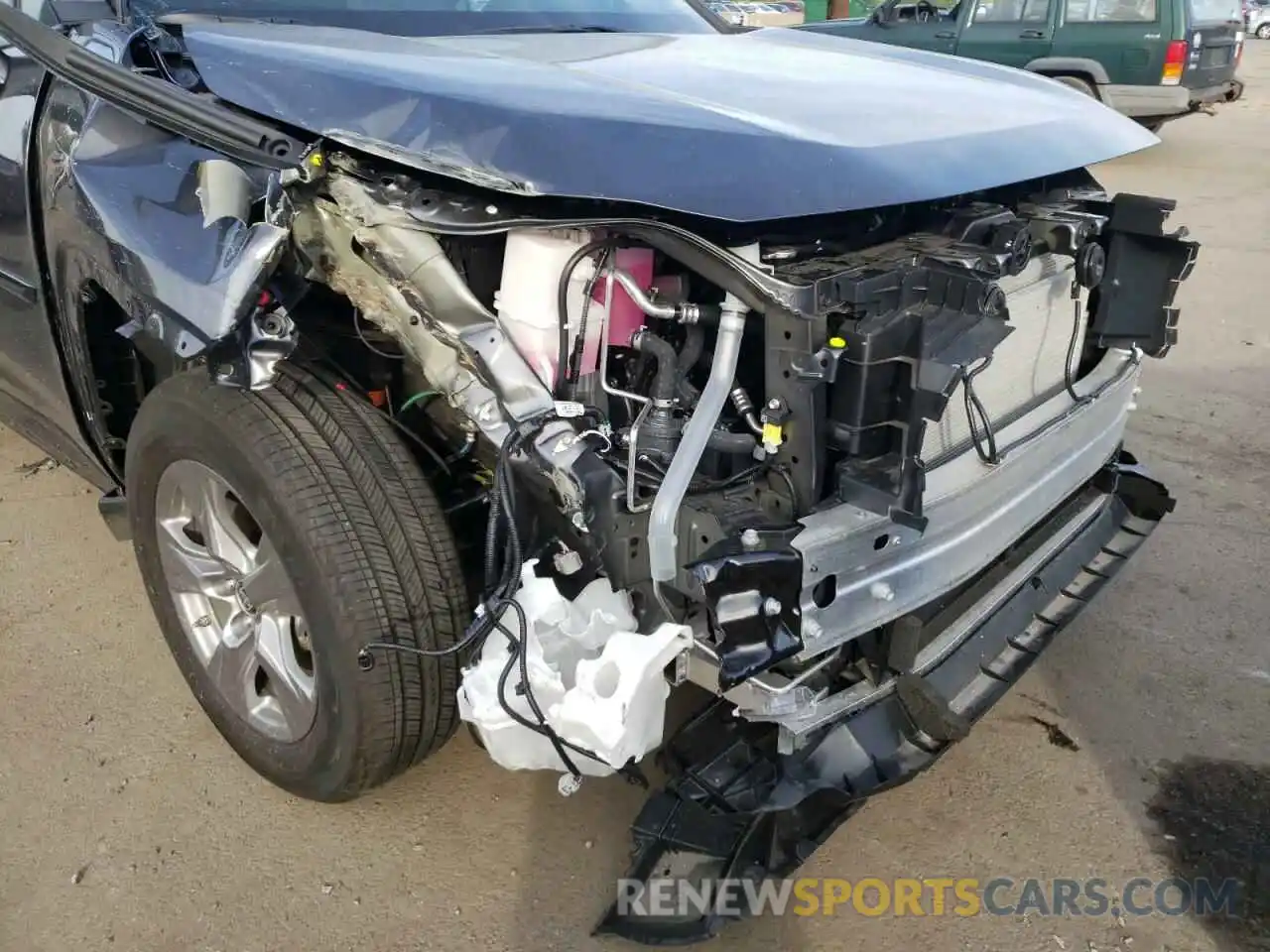 9 Photograph of a damaged car 2T3LWRFV3NW136905 TOYOTA RAV4 2022