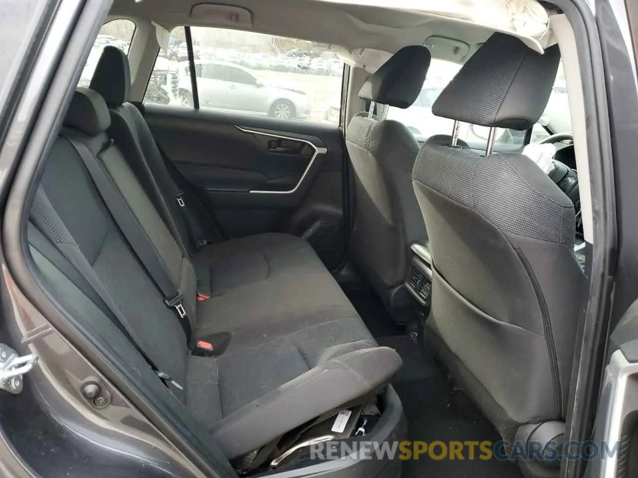 11 Photograph of a damaged car 2T3LWRFV6NW141595 TOYOTA RAV4 2022