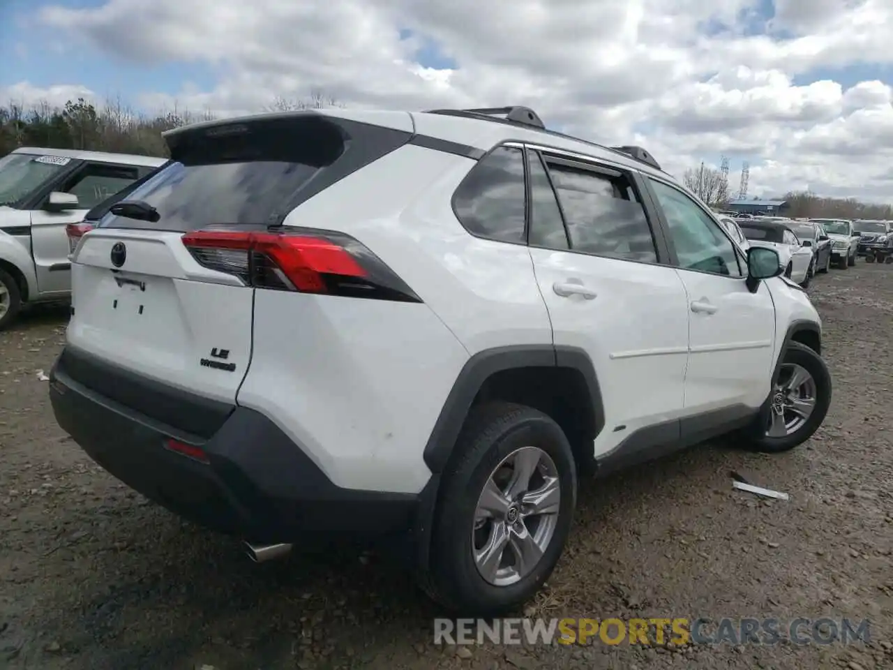 4 Photograph of a damaged car 2T3MWRFV5NW130270 TOYOTA RAV4 2022