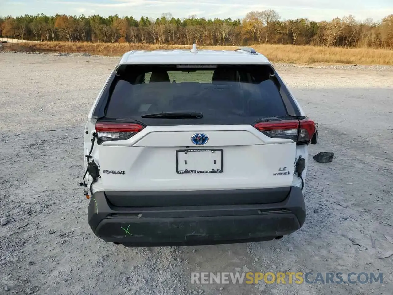 6 Photograph of a damaged car 2T3MWRFV7NW141240 TOYOTA RAV4 2022