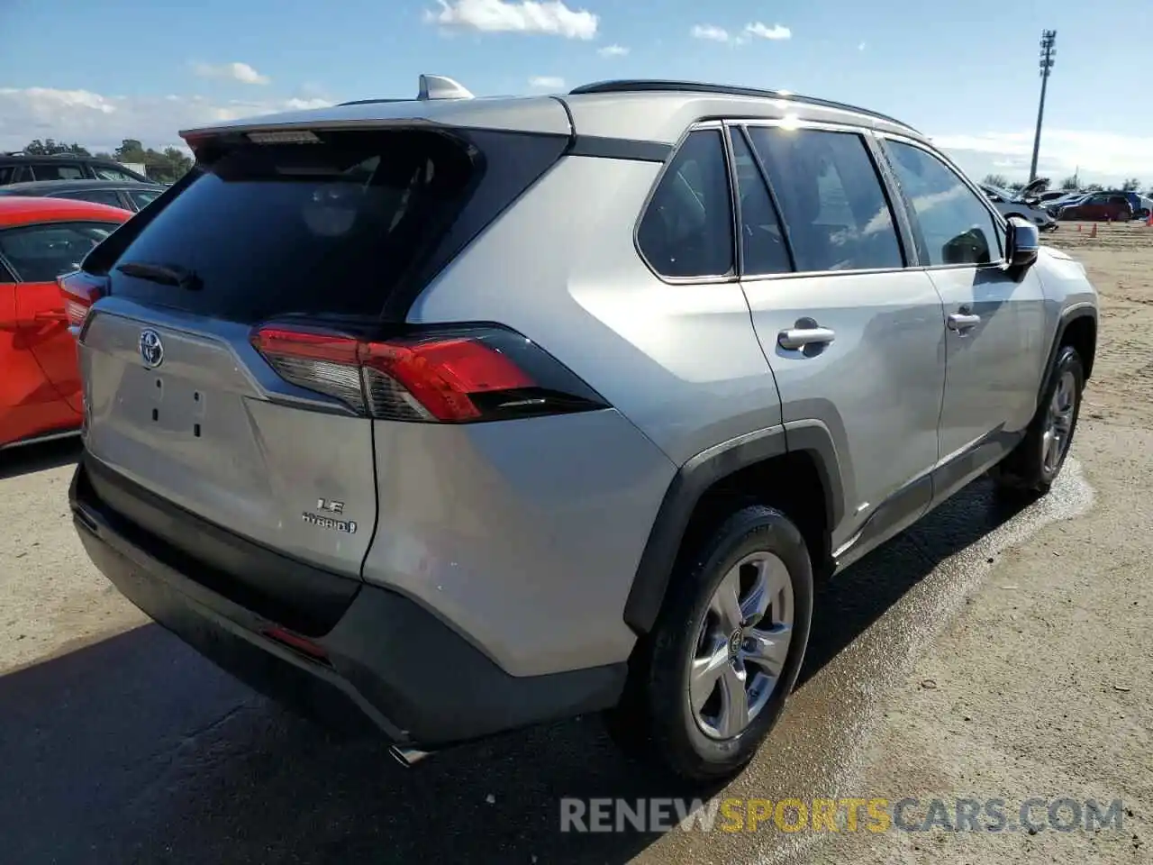 4 Photograph of a damaged car 2T3MWRFV8NW143031 TOYOTA RAV4 2022