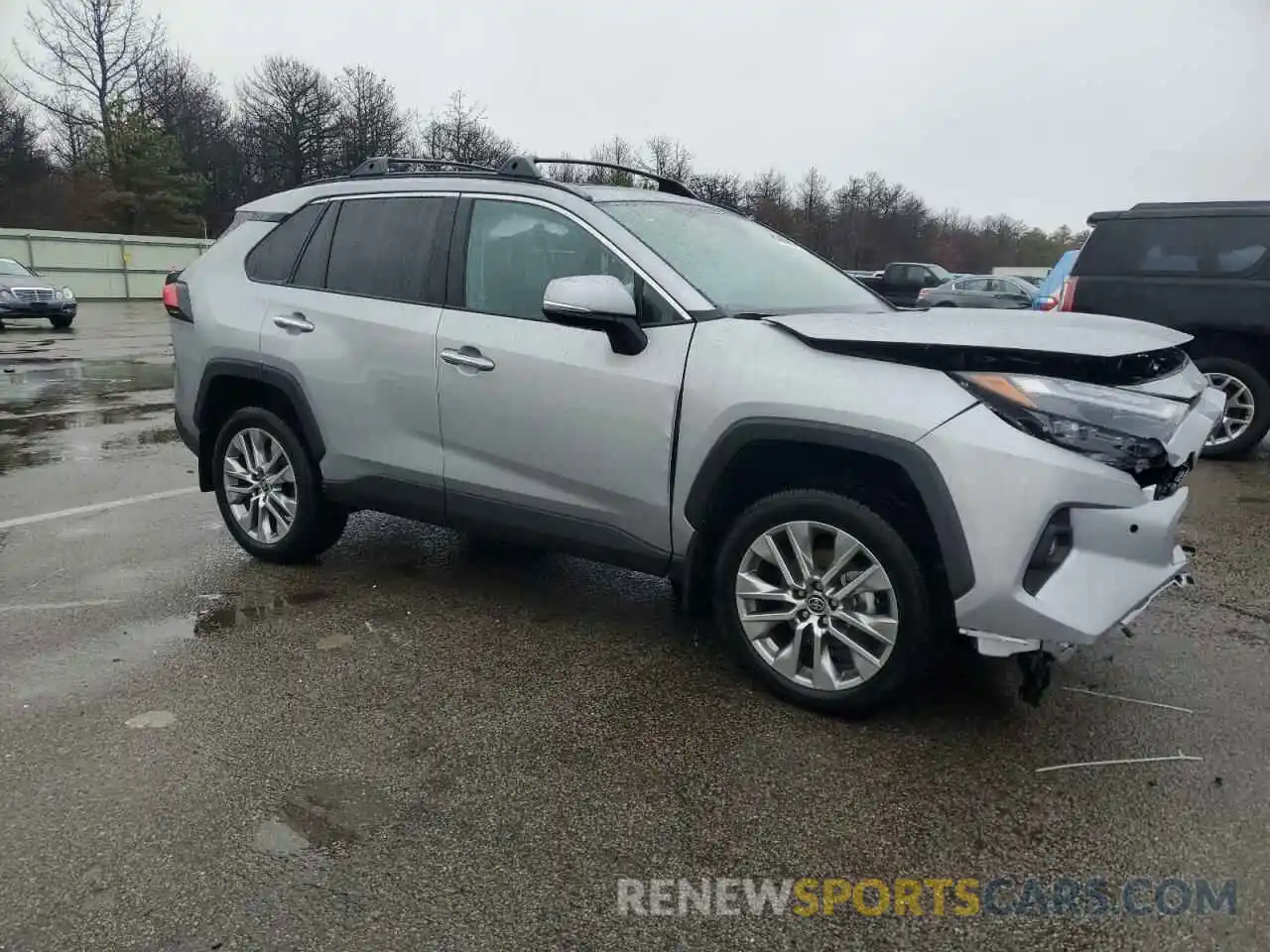 4 Photograph of a damaged car 2T3N1RFV5NW284853 TOYOTA RAV4 2022