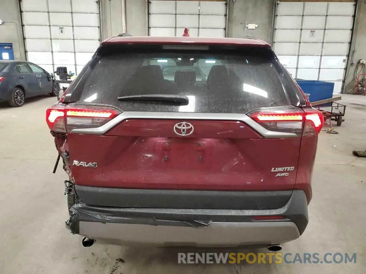 6 Photograph of a damaged car 2T3N1RFV6NW260352 TOYOTA RAV4 2022