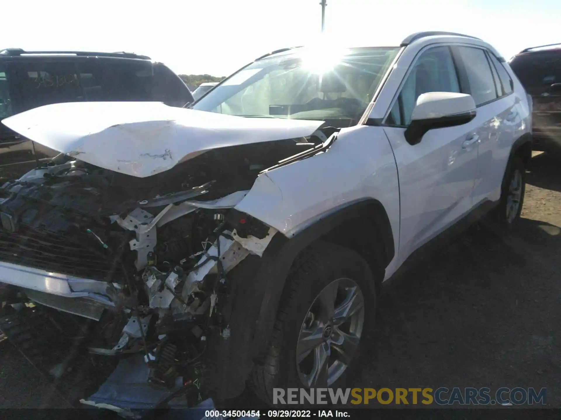 2 Photograph of a damaged car 2T3P1RFV0NC270403 TOYOTA RAV4 2022