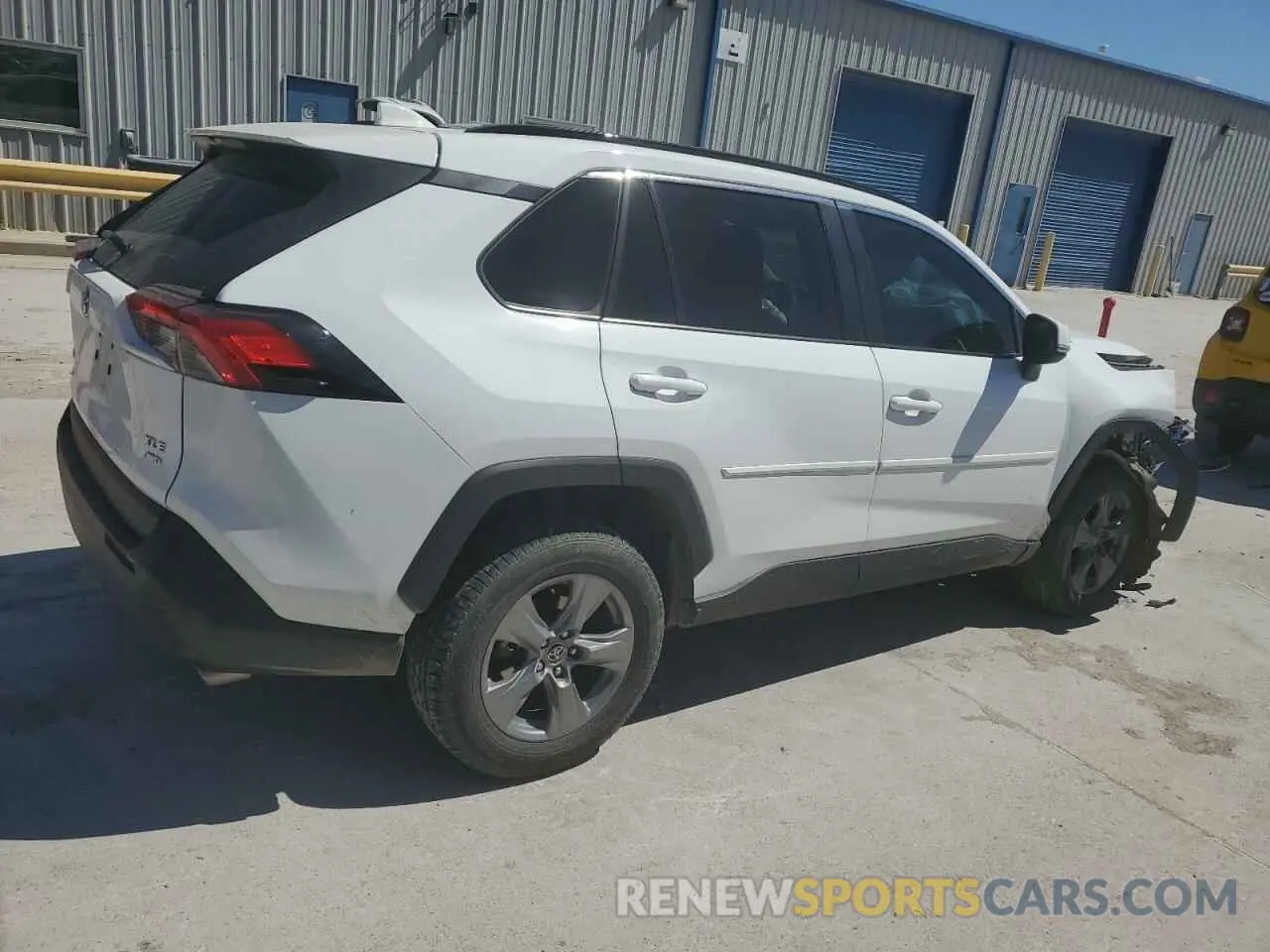3 Photograph of a damaged car 2T3P1RFV0NC274807 TOYOTA RAV4 2022