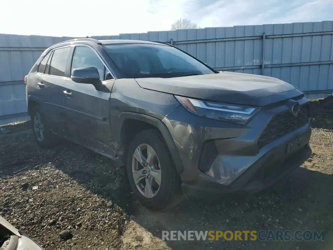 4 Photograph of a damaged car 2T3P1RFV0NC281384 TOYOTA RAV4 2022