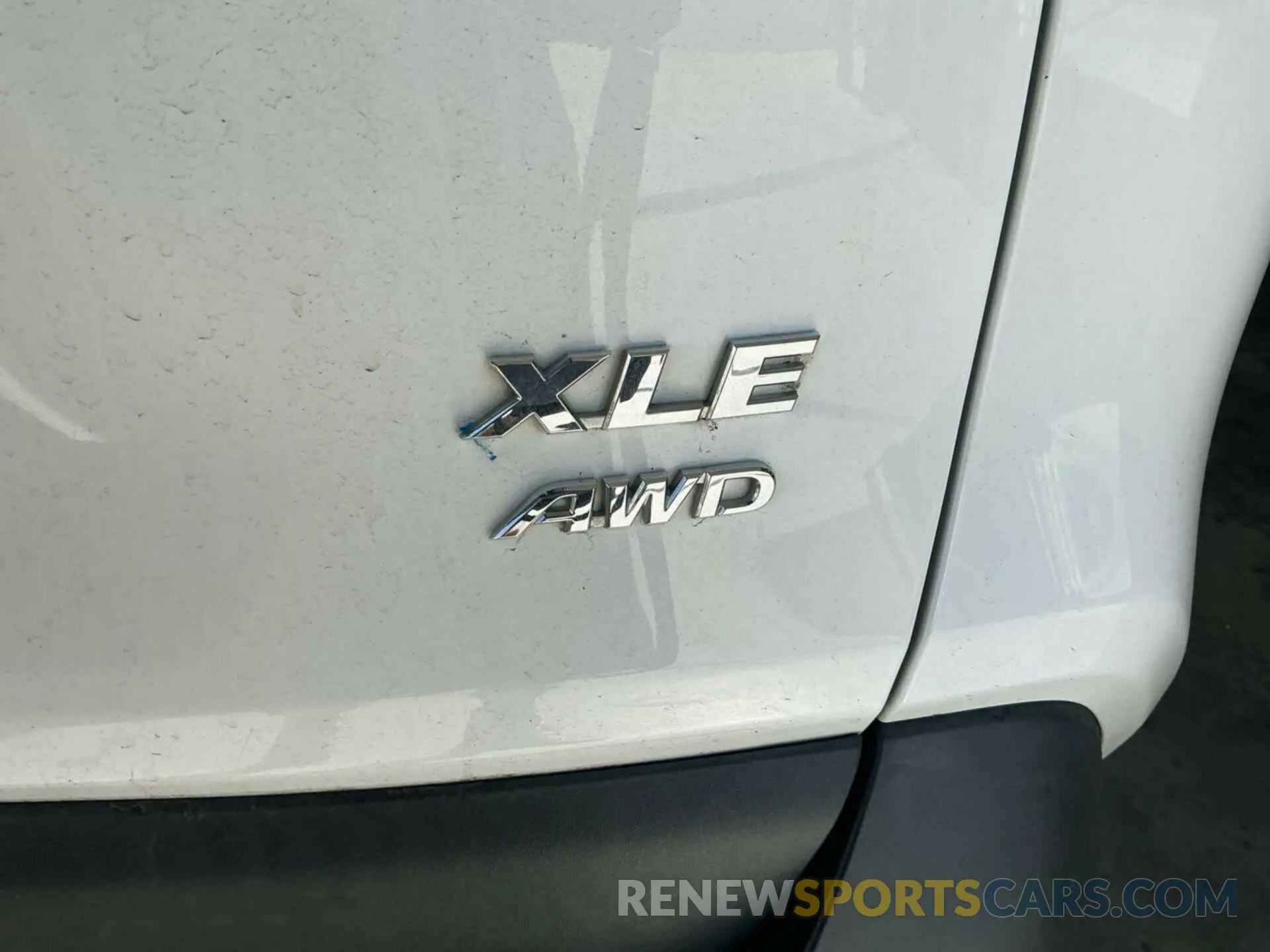 1 Photograph of a damaged car 2T3P1RFV0NC281871 TOYOTA RAV4 2022