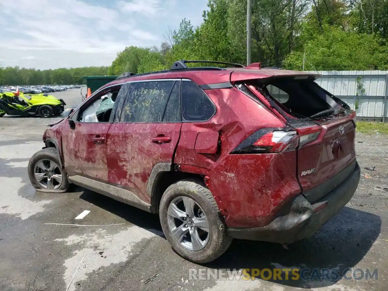 3 Photograph of a damaged car 2T3P1RFV0NW256581 TOYOTA RAV4 2022