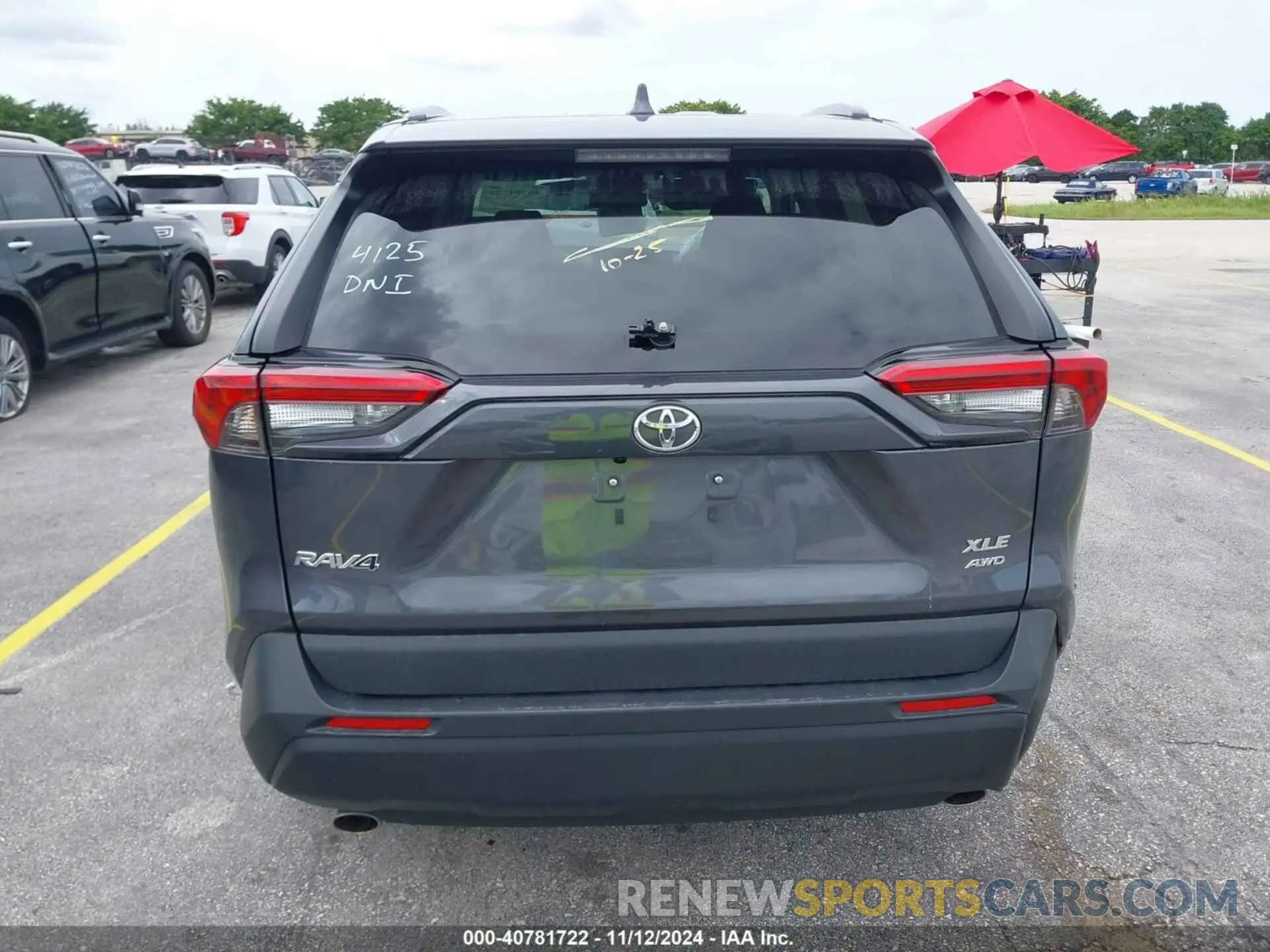 17 Photograph of a damaged car 2T3P1RFV0NW279536 TOYOTA RAV4 2022