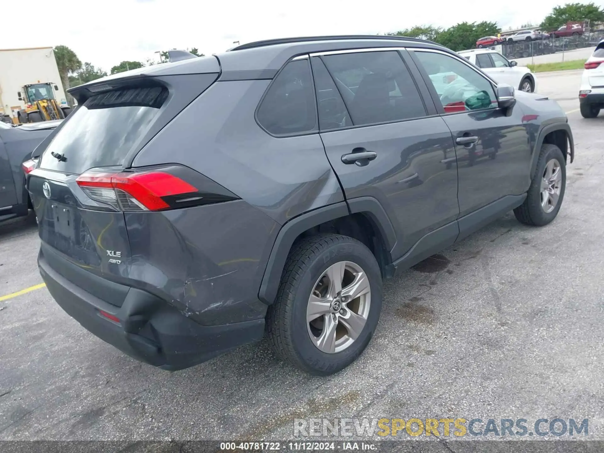 4 Photograph of a damaged car 2T3P1RFV0NW279536 TOYOTA RAV4 2022