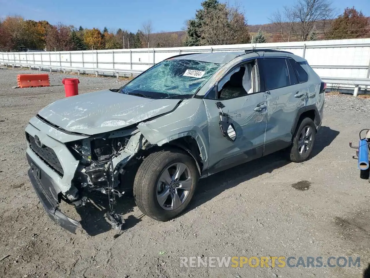 1 Photograph of a damaged car 2T3P1RFV0NW284168 TOYOTA RAV4 2022