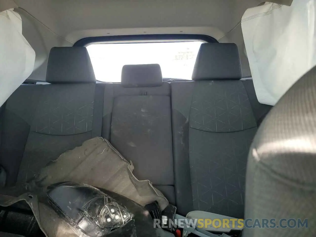 10 Photograph of a damaged car 2T3P1RFV0NW284168 TOYOTA RAV4 2022