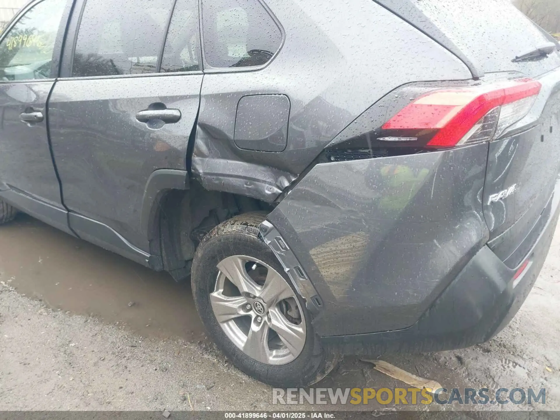 6 Photograph of a damaged car 2T3P1RFV0NW298295 TOYOTA RAV4 2022