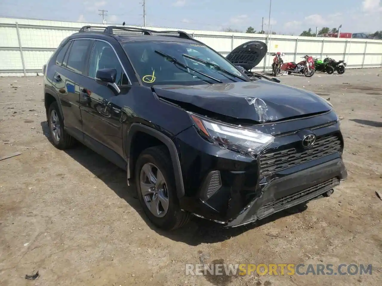 1 Photograph of a damaged car 2T3P1RFV1NC261161 TOYOTA RAV4 2022