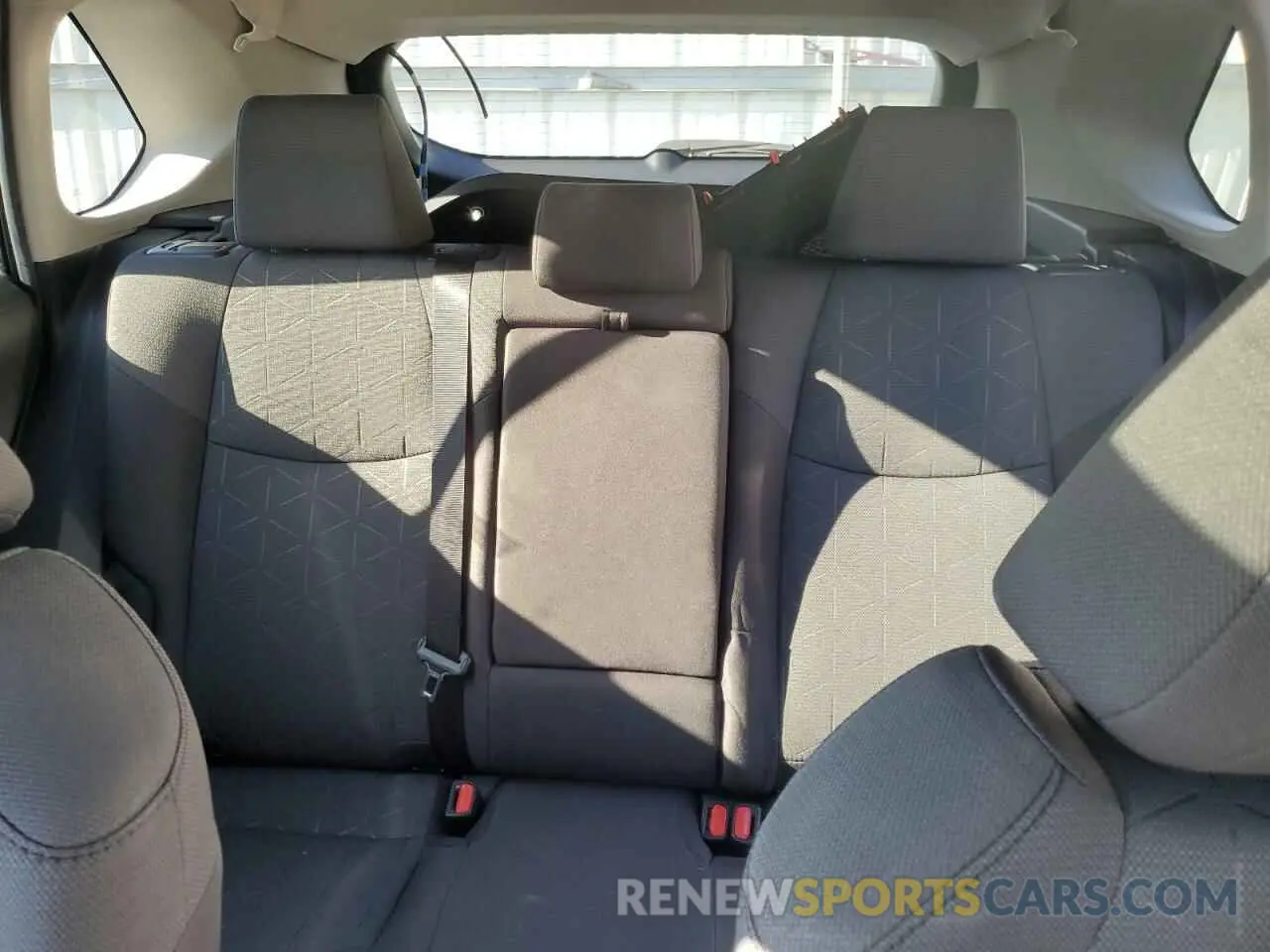 10 Photograph of a damaged car 2T3P1RFV1NC264674 TOYOTA RAV4 2022