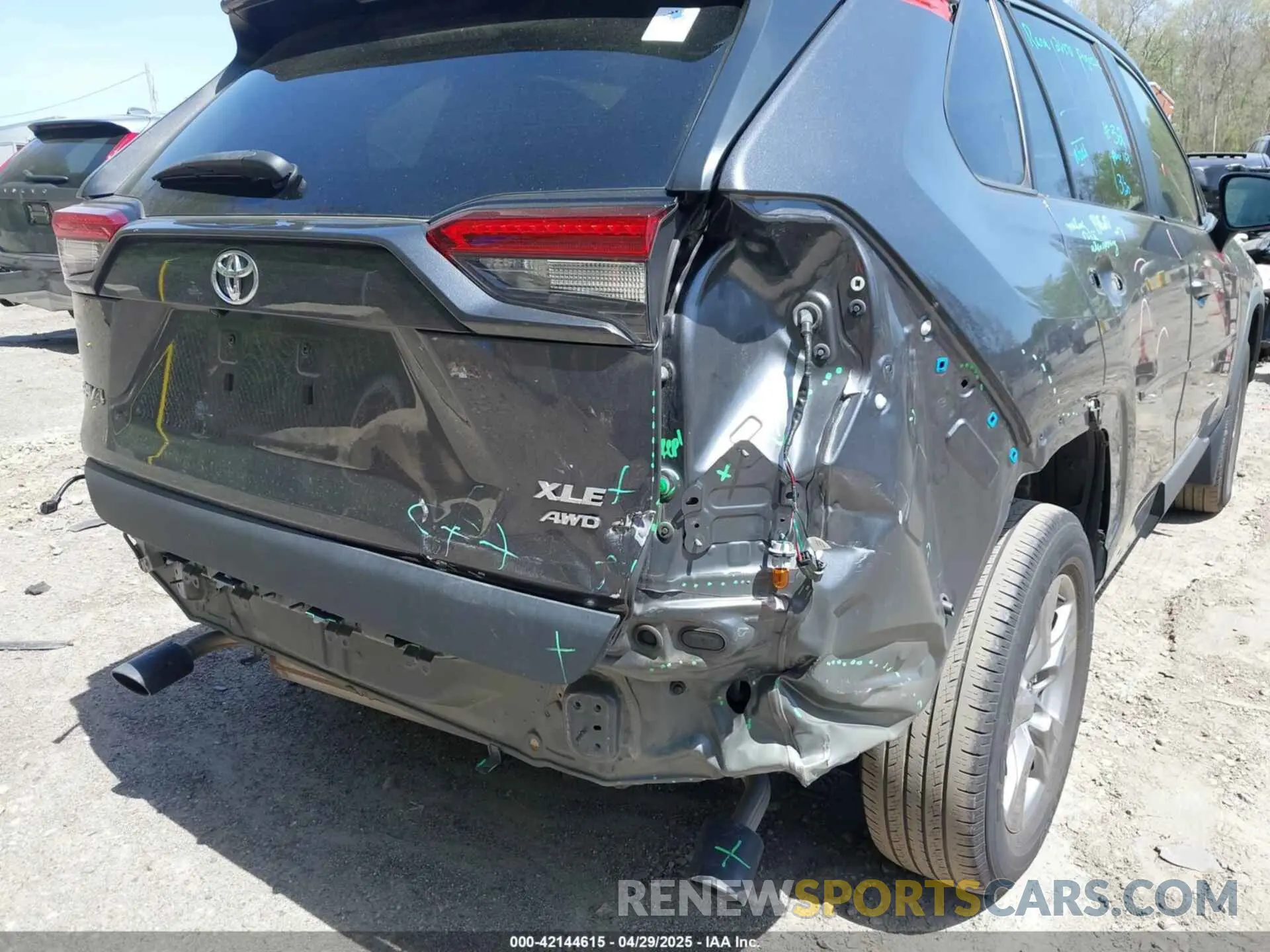 6 Photograph of a damaged car 2T3P1RFV1NC266912 TOYOTA RAV4 2022