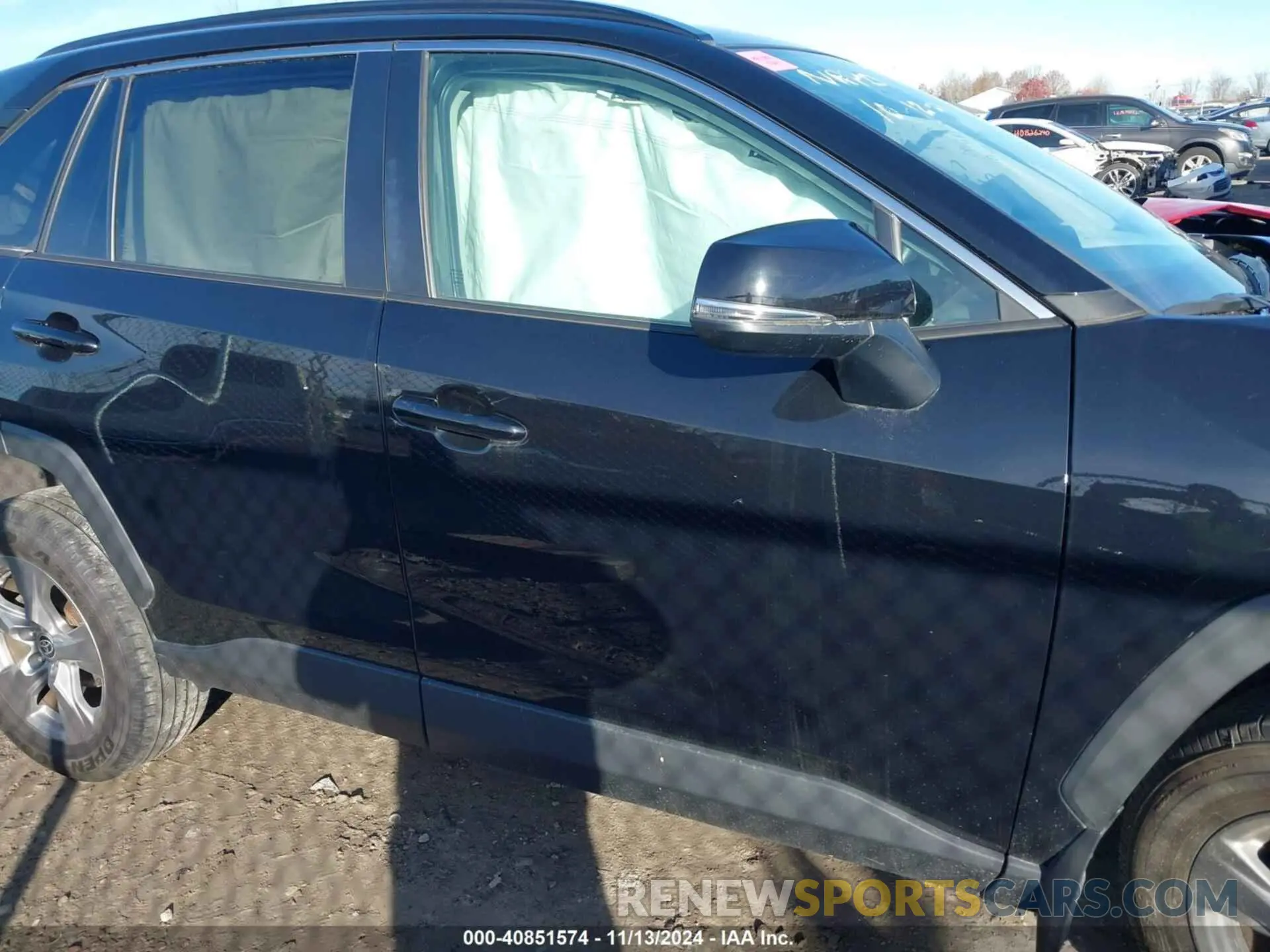 14 Photograph of a damaged car 2T3P1RFV1NC271219 TOYOTA RAV4 2022
