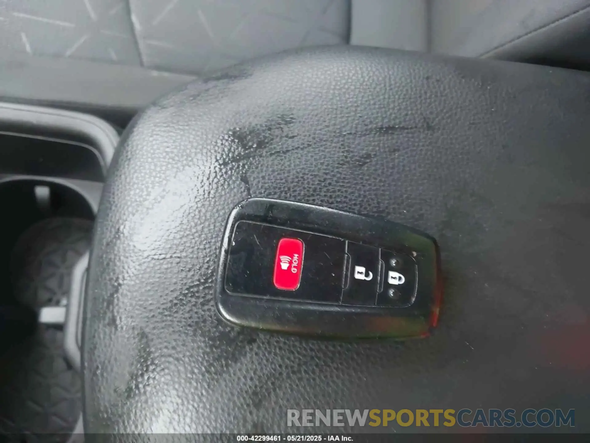 11 Photograph of a damaged car 2T3P1RFV1NC275822 TOYOTA RAV4 2022
