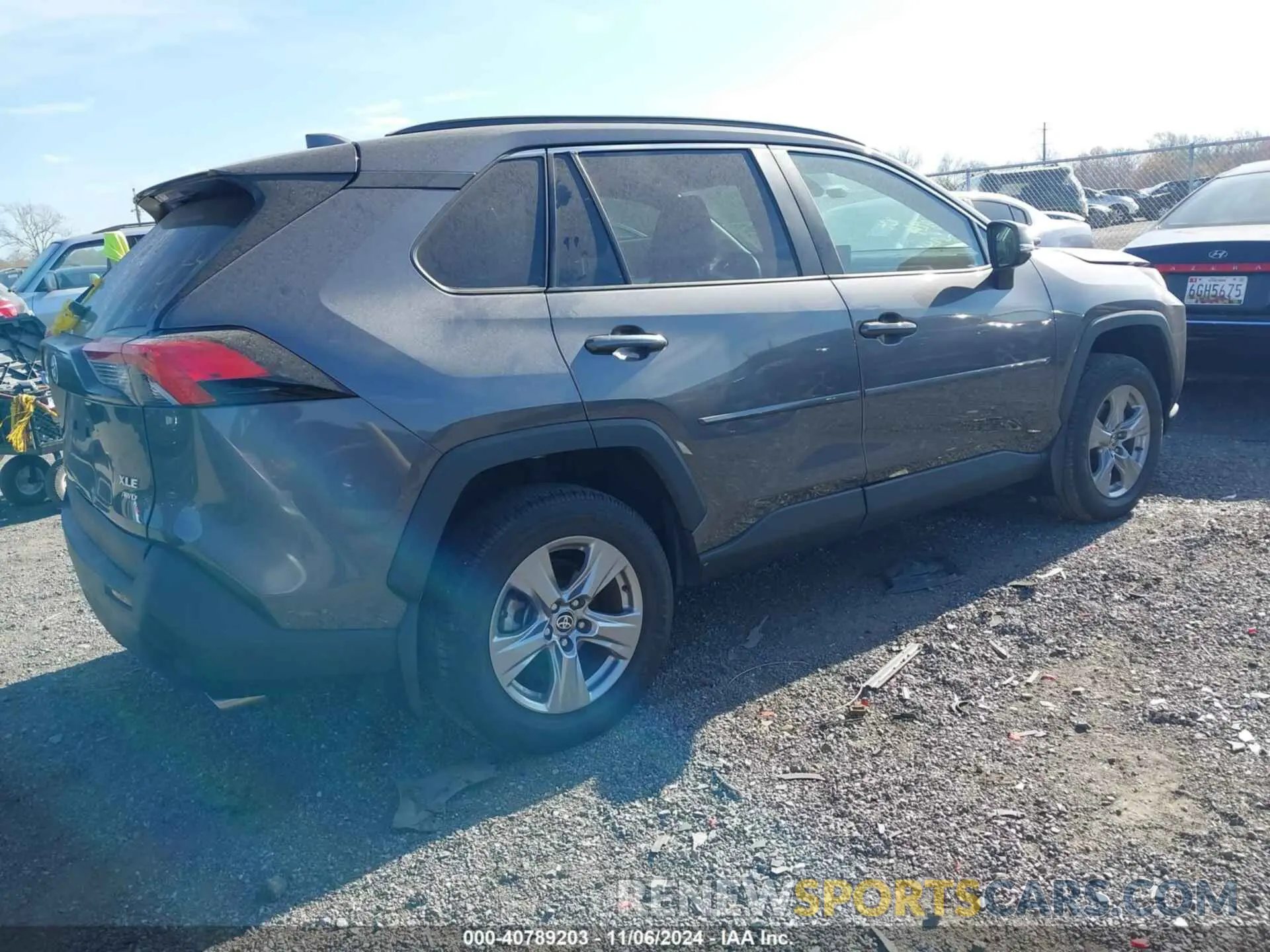 4 Photograph of a damaged car 2T3P1RFV1NC294404 TOYOTA RAV4 2022