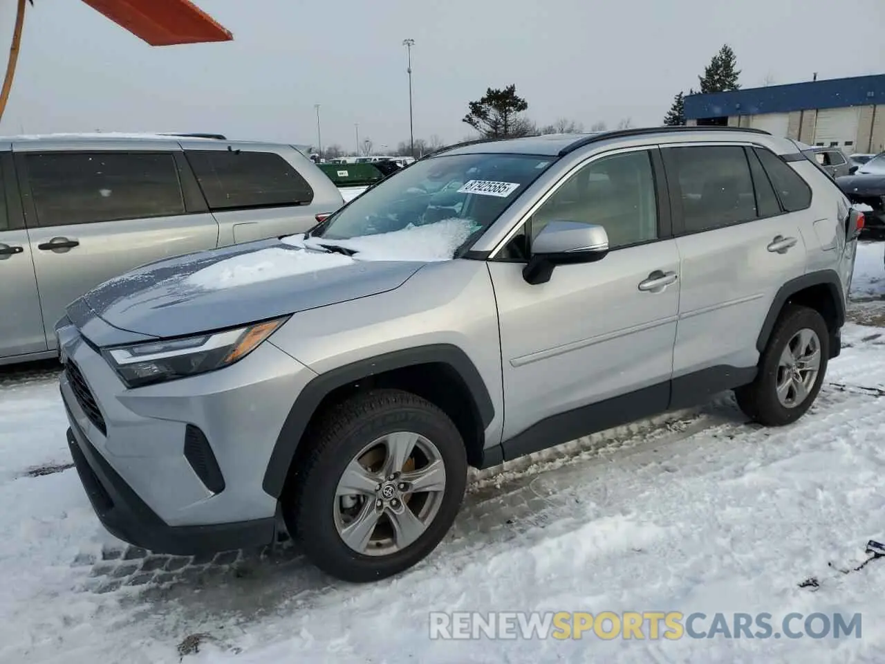 1 Photograph of a damaged car 2T3P1RFV1NC305658 TOYOTA RAV4 2022
