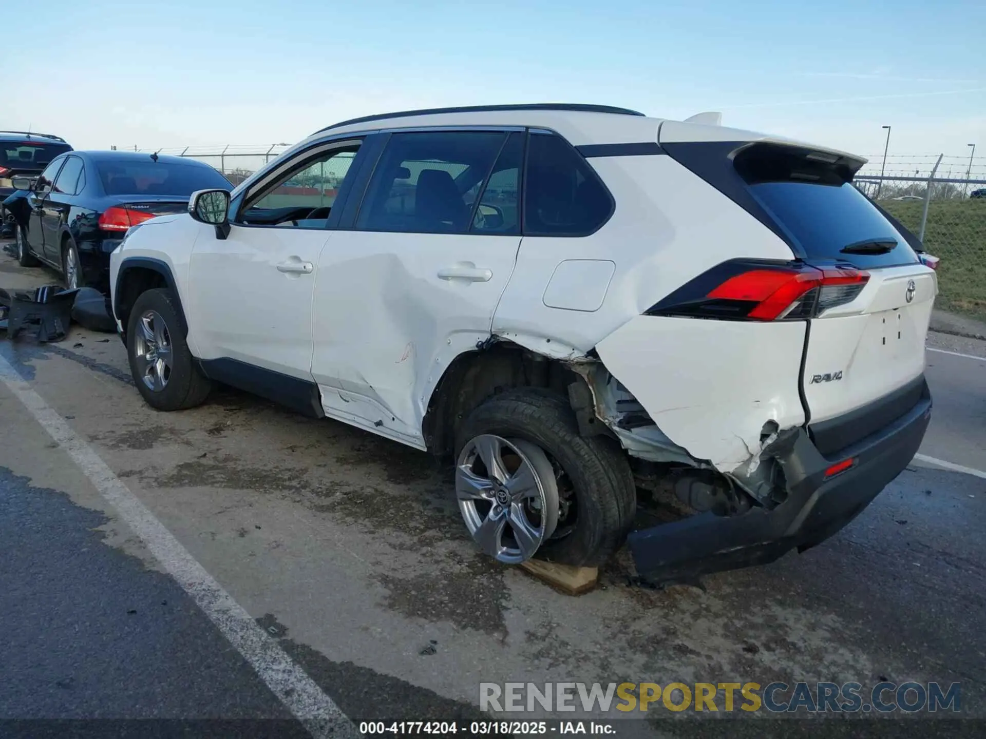 3 Photograph of a damaged car 2T3P1RFV1NC314733 TOYOTA RAV4 2022