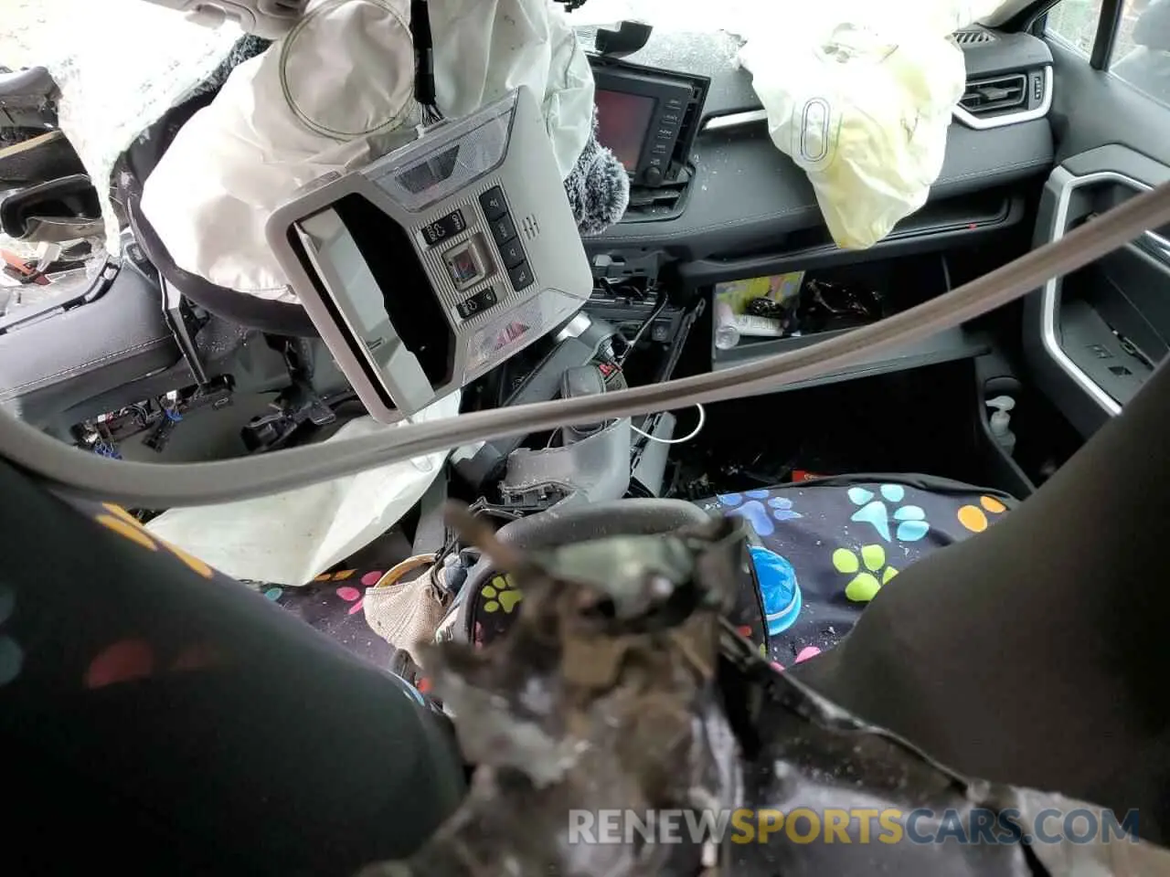 8 Photograph of a damaged car 2T3P1RFV1NW300409 TOYOTA RAV4 2022