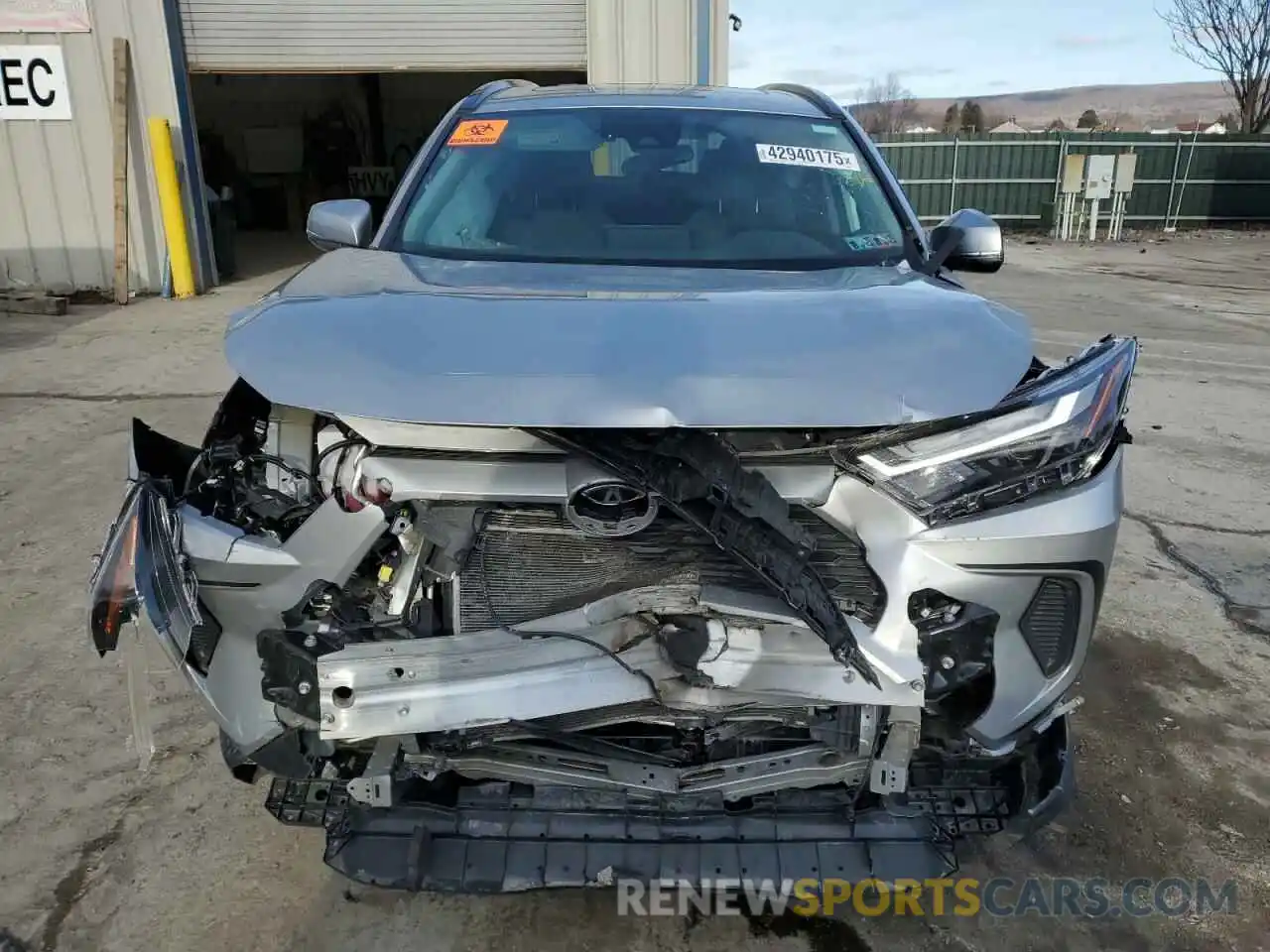 5 Photograph of a damaged car 2T3P1RFV1NW304590 TOYOTA RAV4 2022