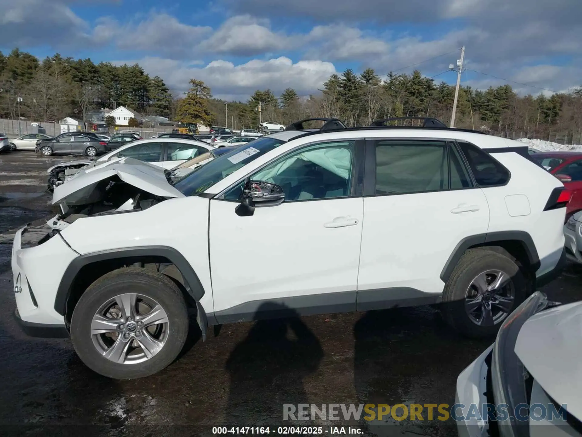 15 Photograph of a damaged car 2T3P1RFV1NW325228 TOYOTA RAV4 2022