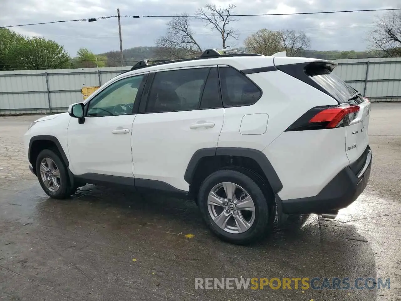 2 Photograph of a damaged car 2T3P1RFV2NC267552 TOYOTA RAV4 2022