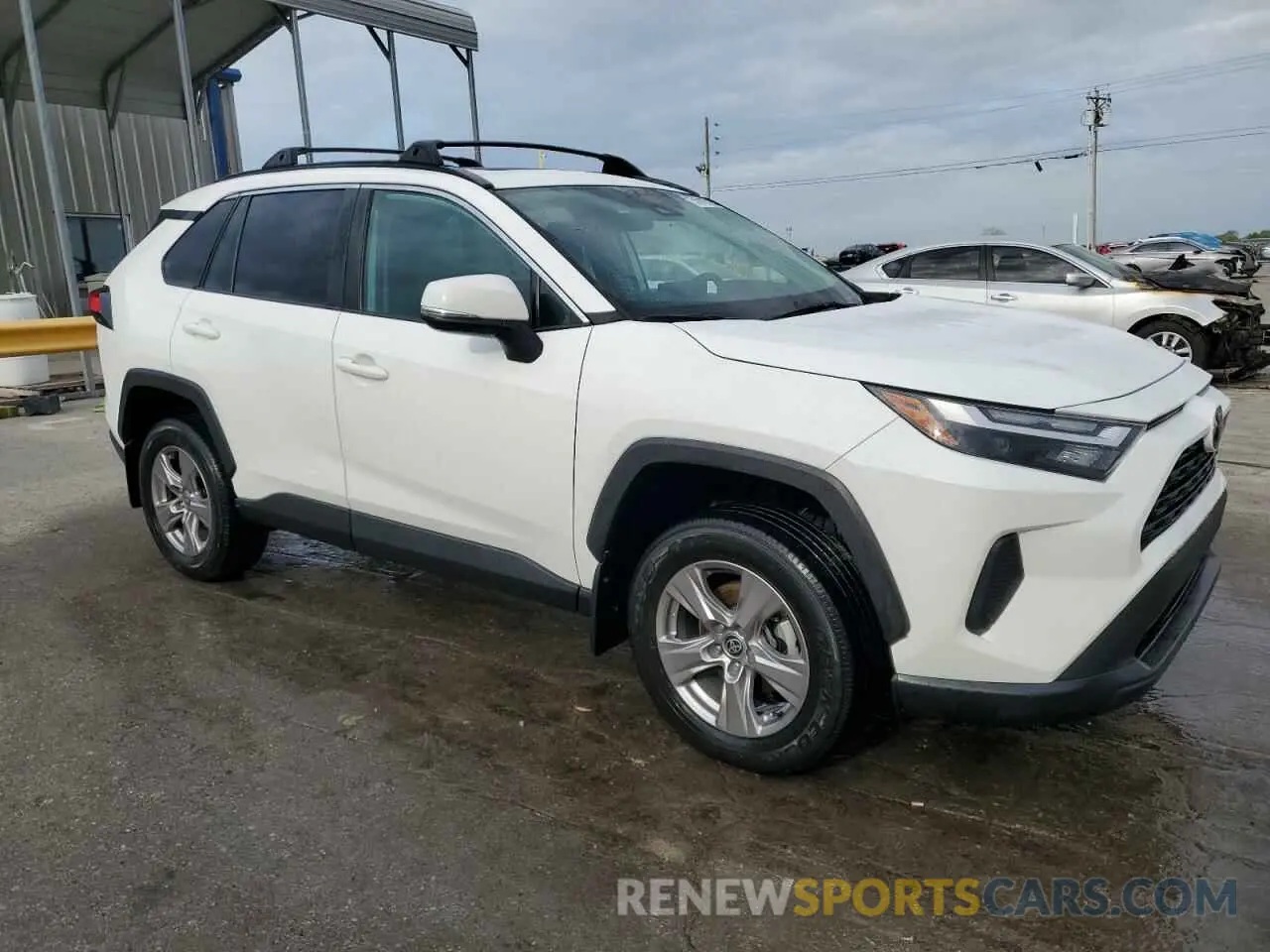 4 Photograph of a damaged car 2T3P1RFV2NC267552 TOYOTA RAV4 2022